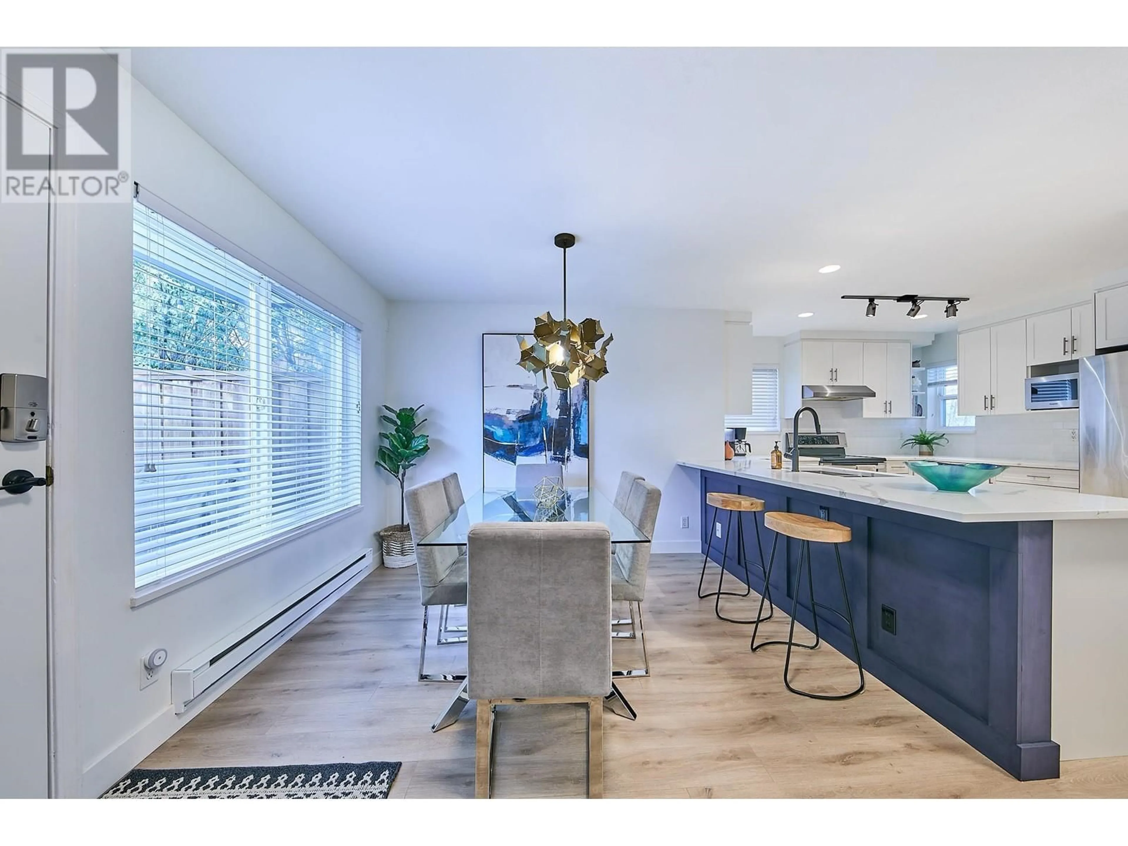 Open concept kitchen, unknown for 116 SHORELINE CIRCLE, Port Moody British Columbia V3H5B3