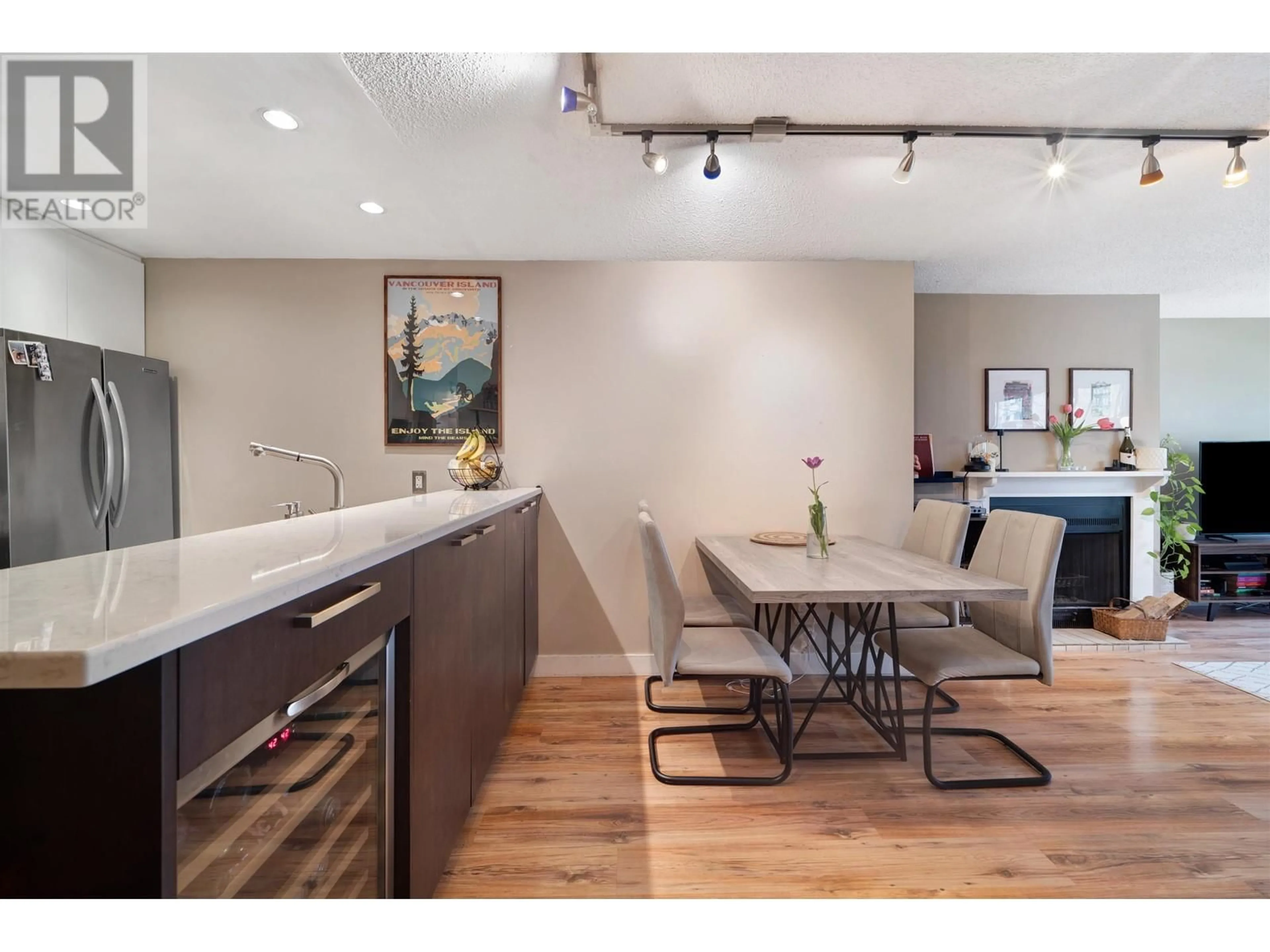 Open concept kitchen, unknown for 202 - 936 BUTE STREET, Vancouver British Columbia V6E1Y8