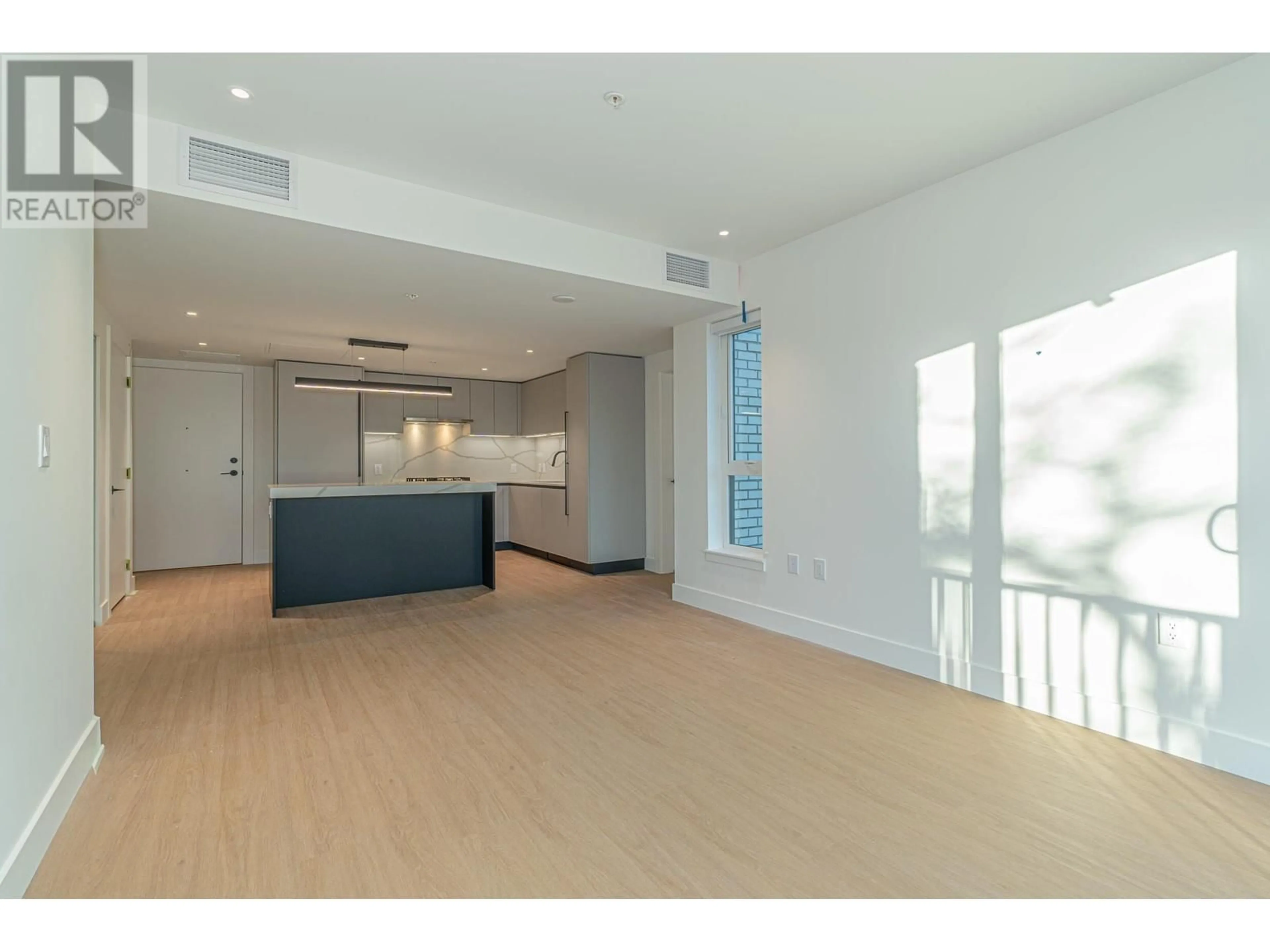 Unknown for 205 - 2235 BROADWAY, Vancouver British Columbia V5N0J5