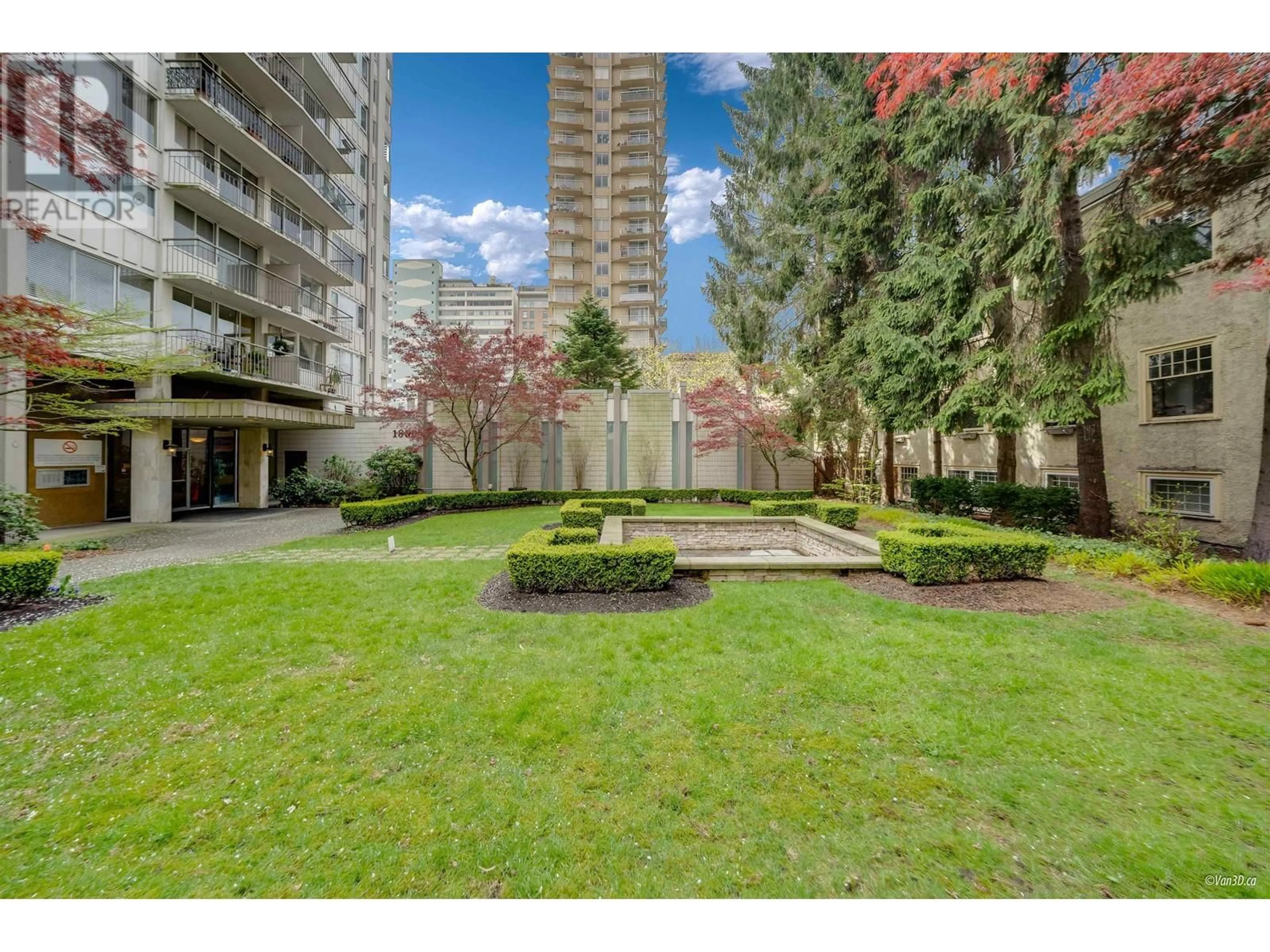 Patio, street for 906 - 1850 COMOX STREET, Vancouver British Columbia V6G1R3