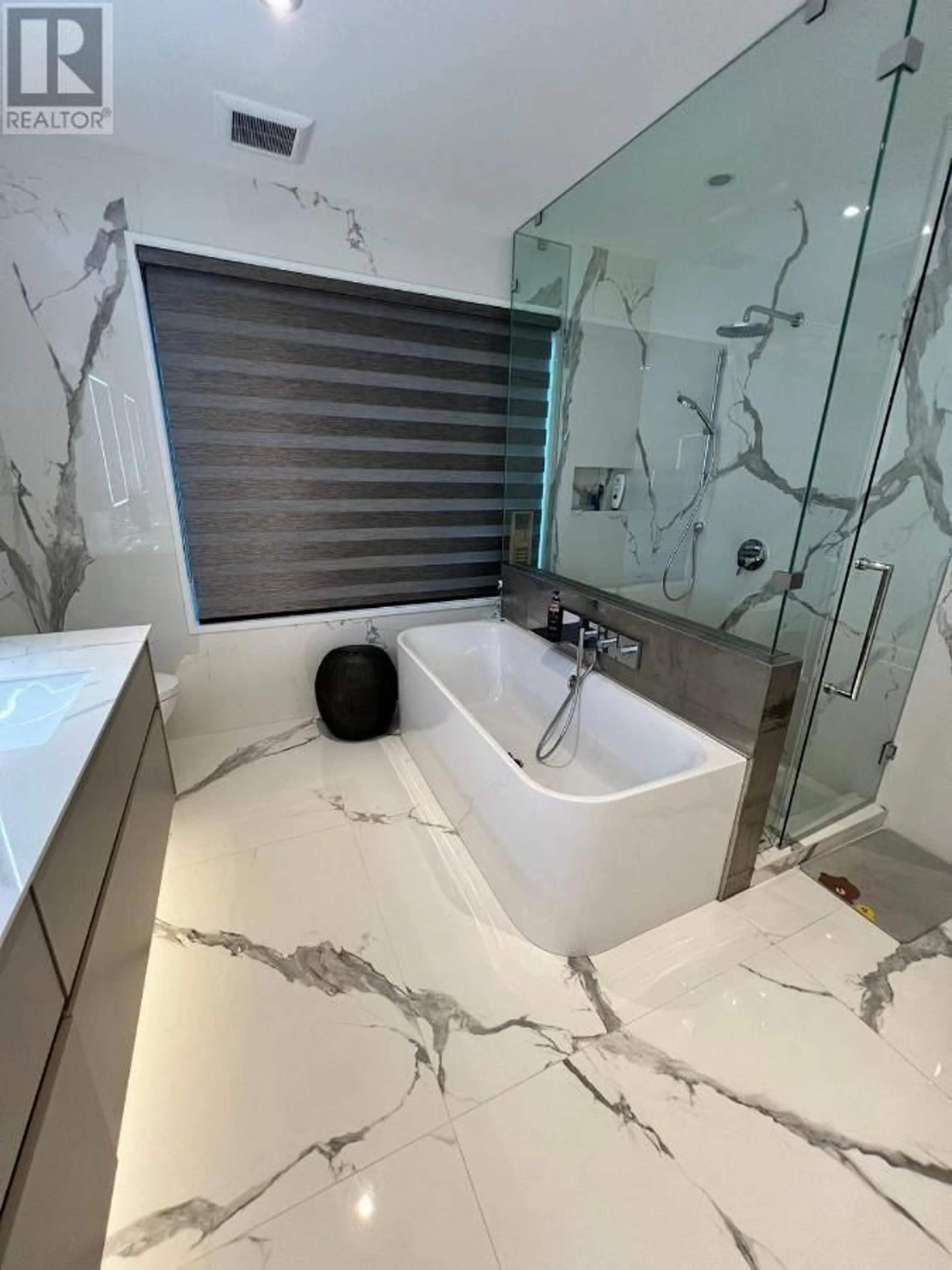 Contemporary bathroom, ceramic/tile floor for 1041 53RD AVENUE, Vancouver British Columbia V6P1K6