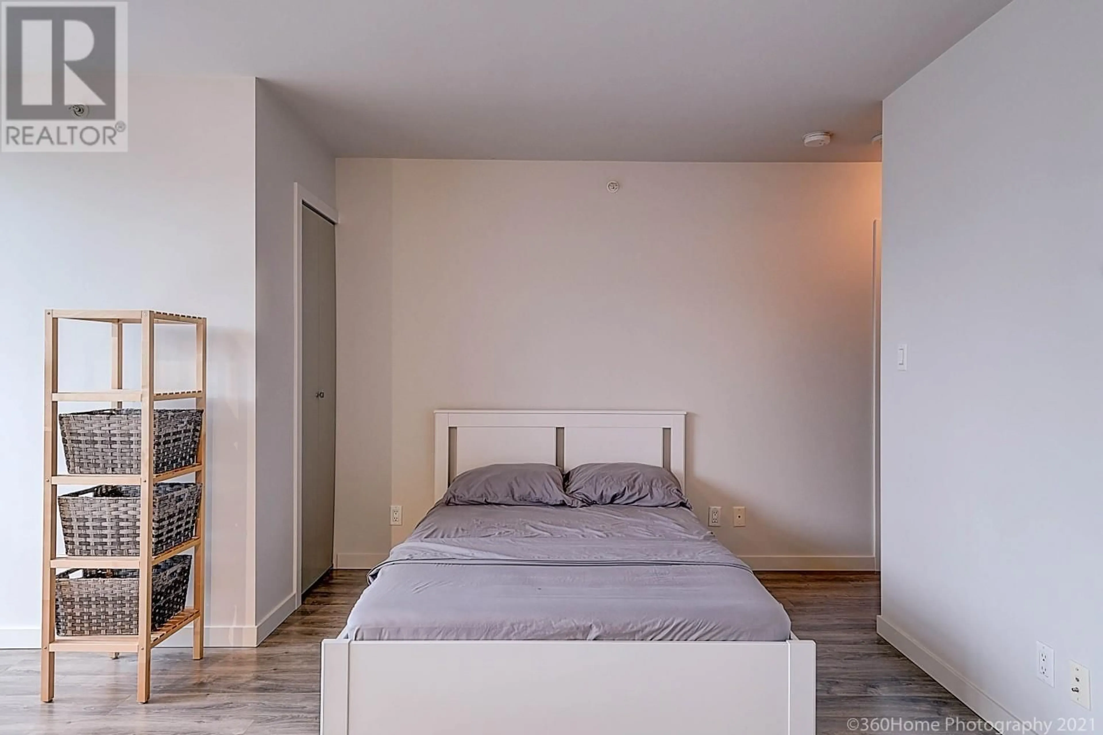 Bedroom with bed, unknown for 905 - 161 GEORGIA STREET, Vancouver British Columbia V6B0K9