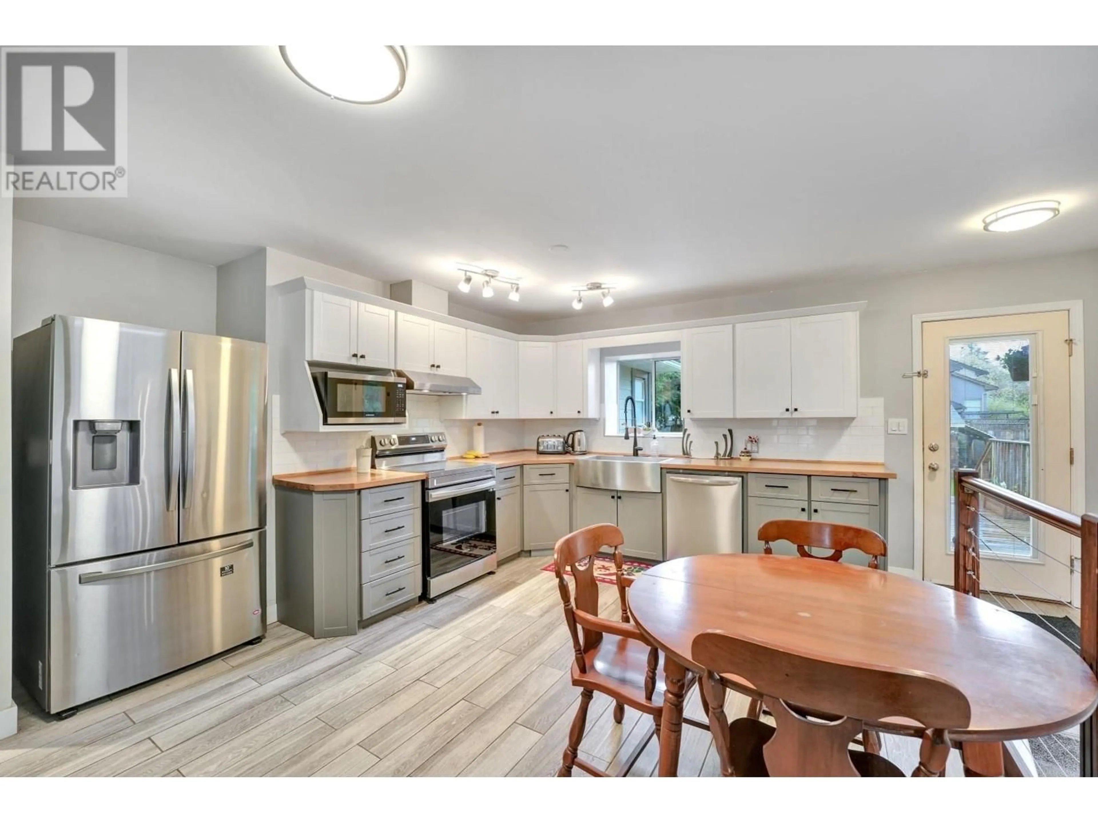 Open concept kitchen, unknown for 12060 208 STREET, Maple Ridge British Columbia V2X4W8