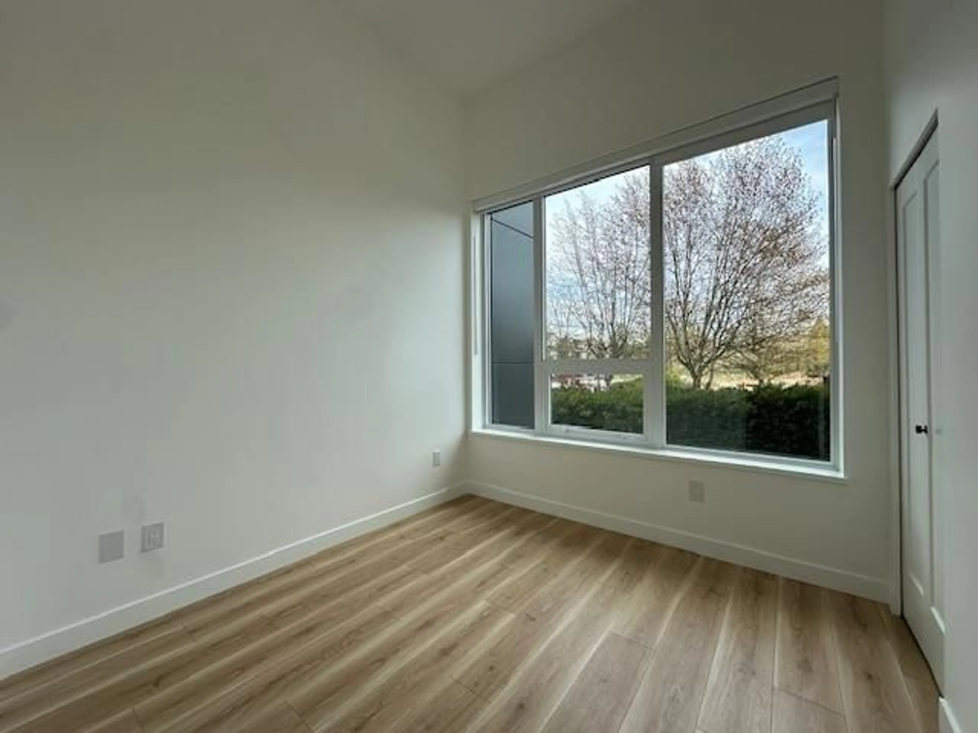 A pic of a room for 103 - 8551 201, Langley British Columbia V2Y3Y5
