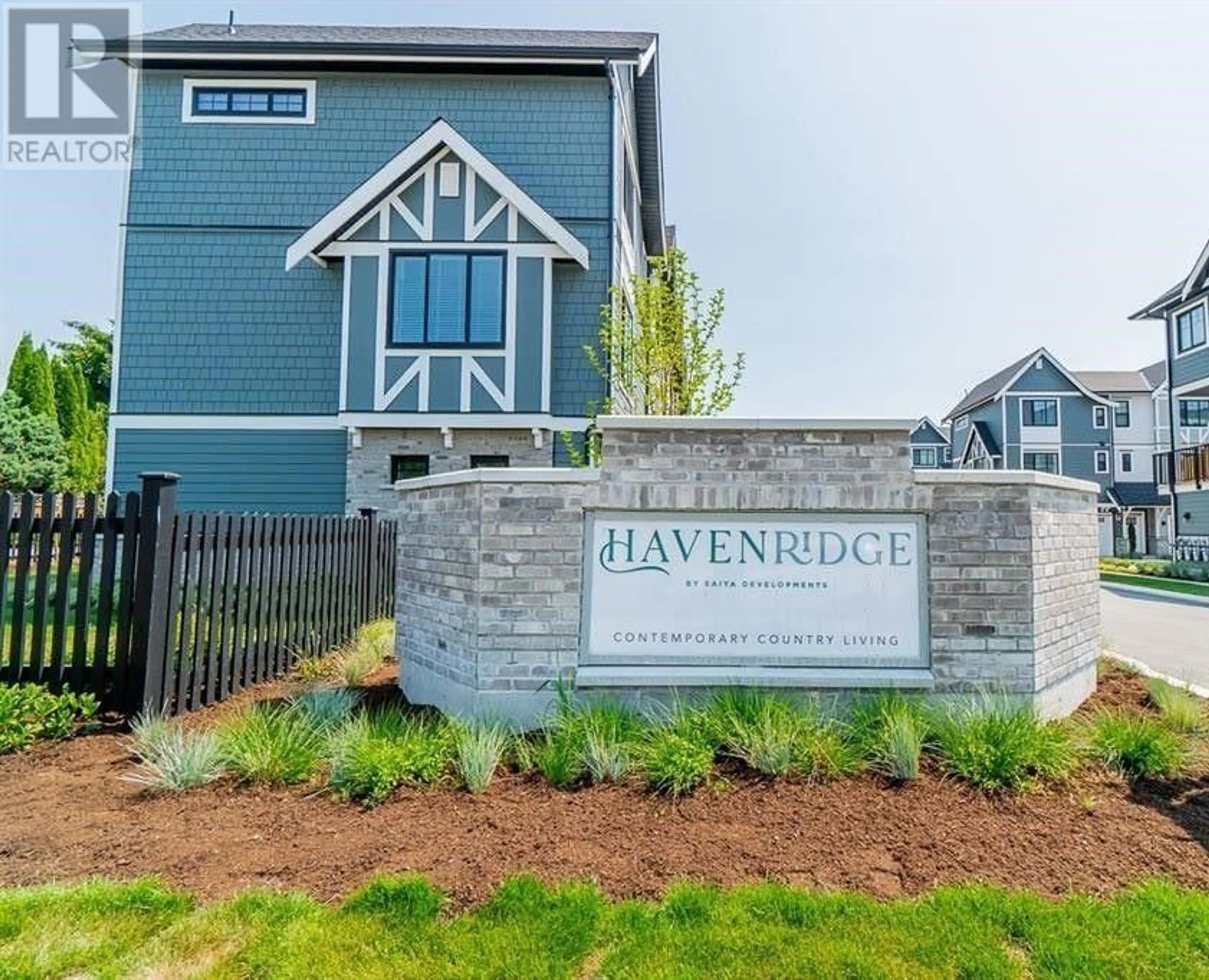 Indoor entryway for 6 - 12018 237 STREET, Maple Ridge British Columbia V4R0H6