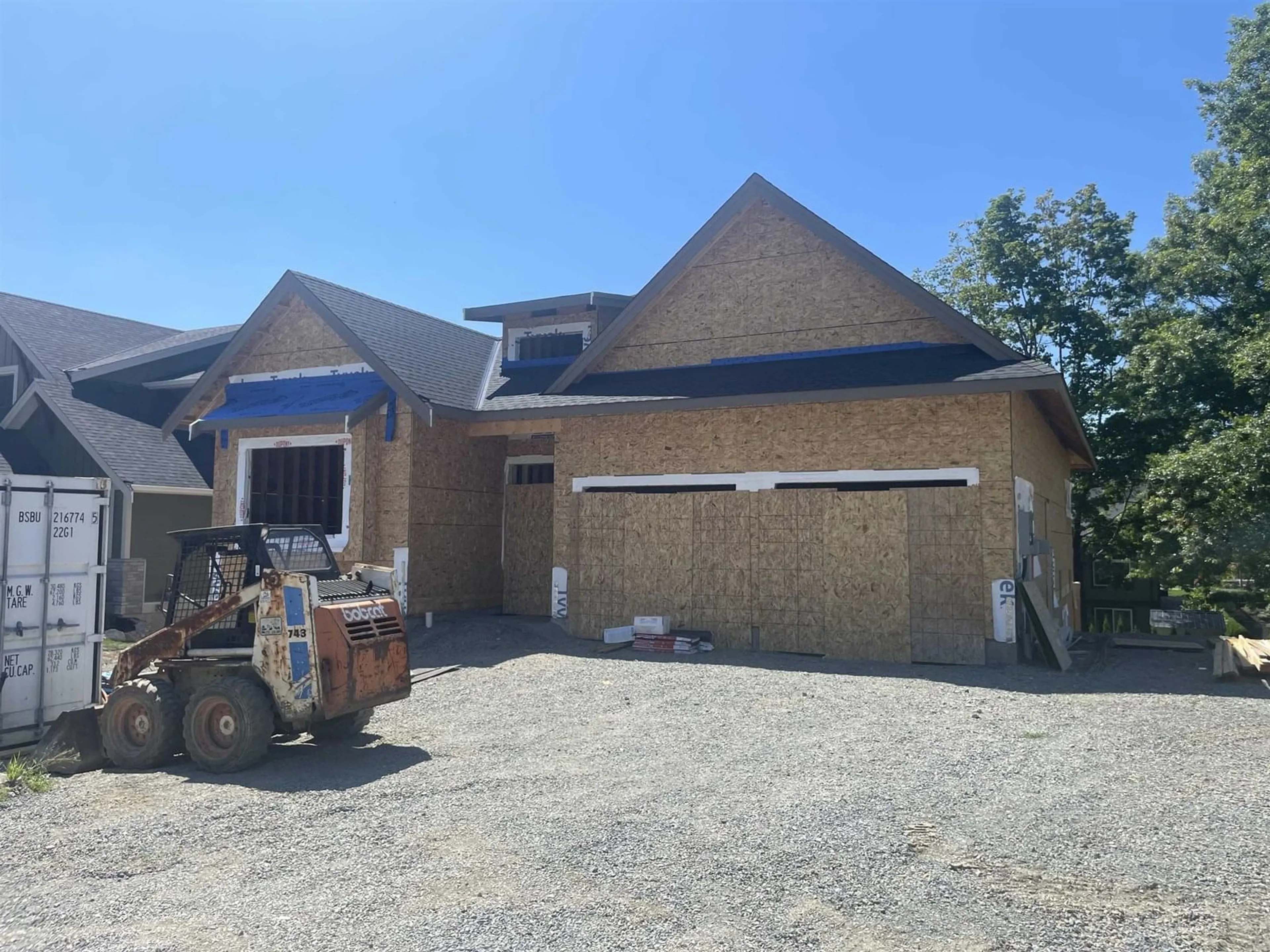 Home with brick exterior material, building for 10033 TRILLIUM WAY, Chilliwack British Columbia V0X1X1