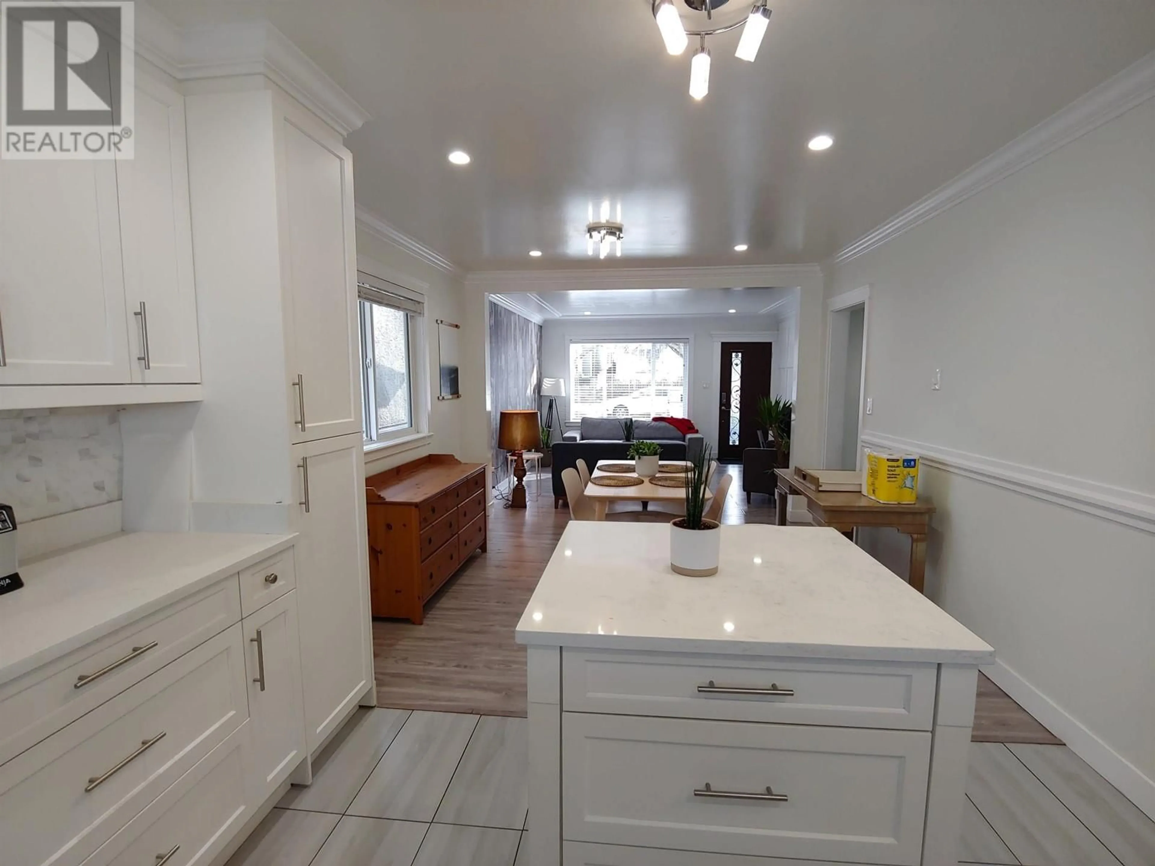 Open concept kitchen, ceramic/tile floor for 2843 20TH AVENUE, Vancouver British Columbia V5M2V1
