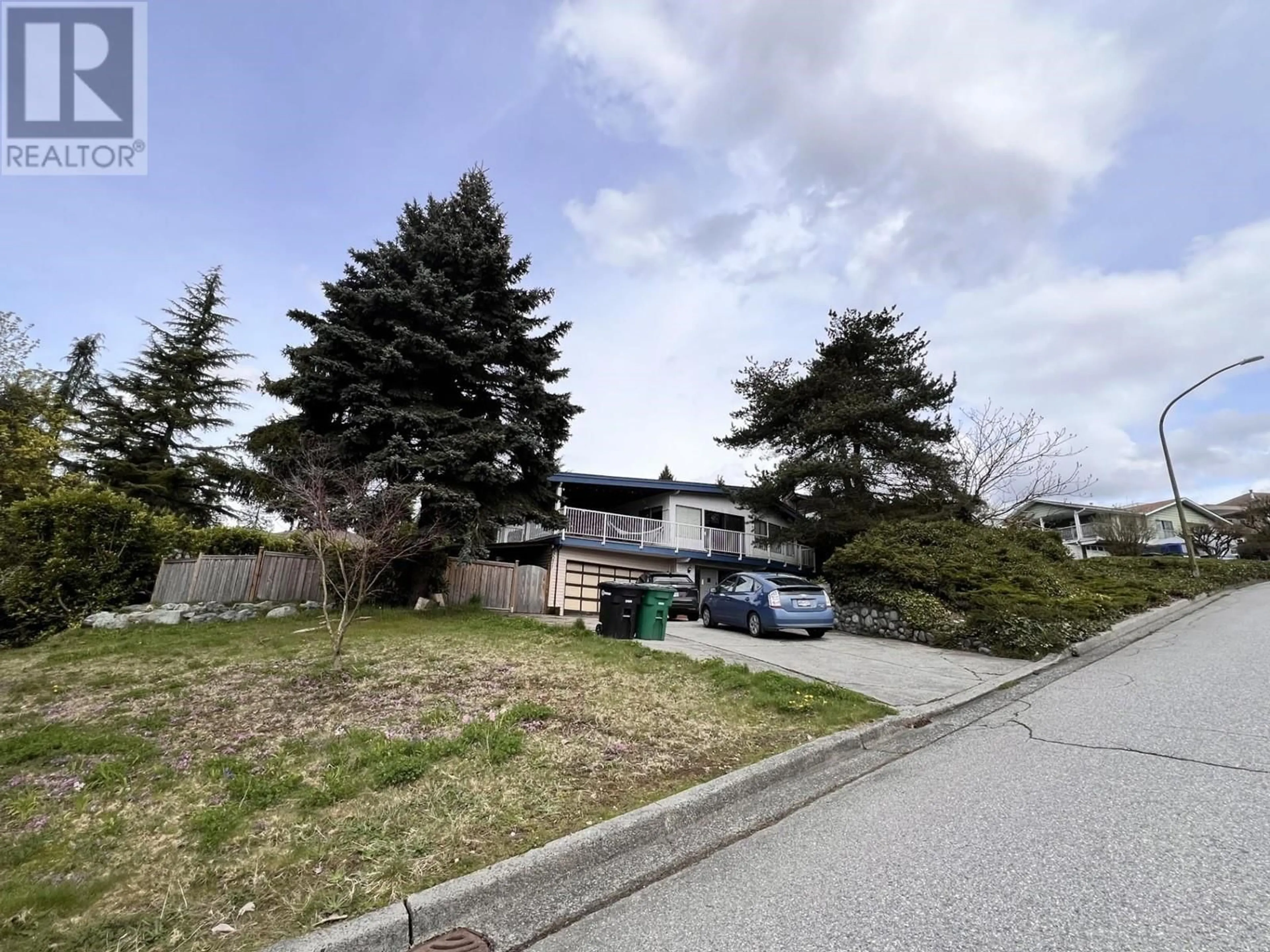 A pic from outside/outdoor area/front of a property/back of a property/a pic from drone, street for 8071 GREENLAKE PLACE, Burnaby British Columbia V5A3N5