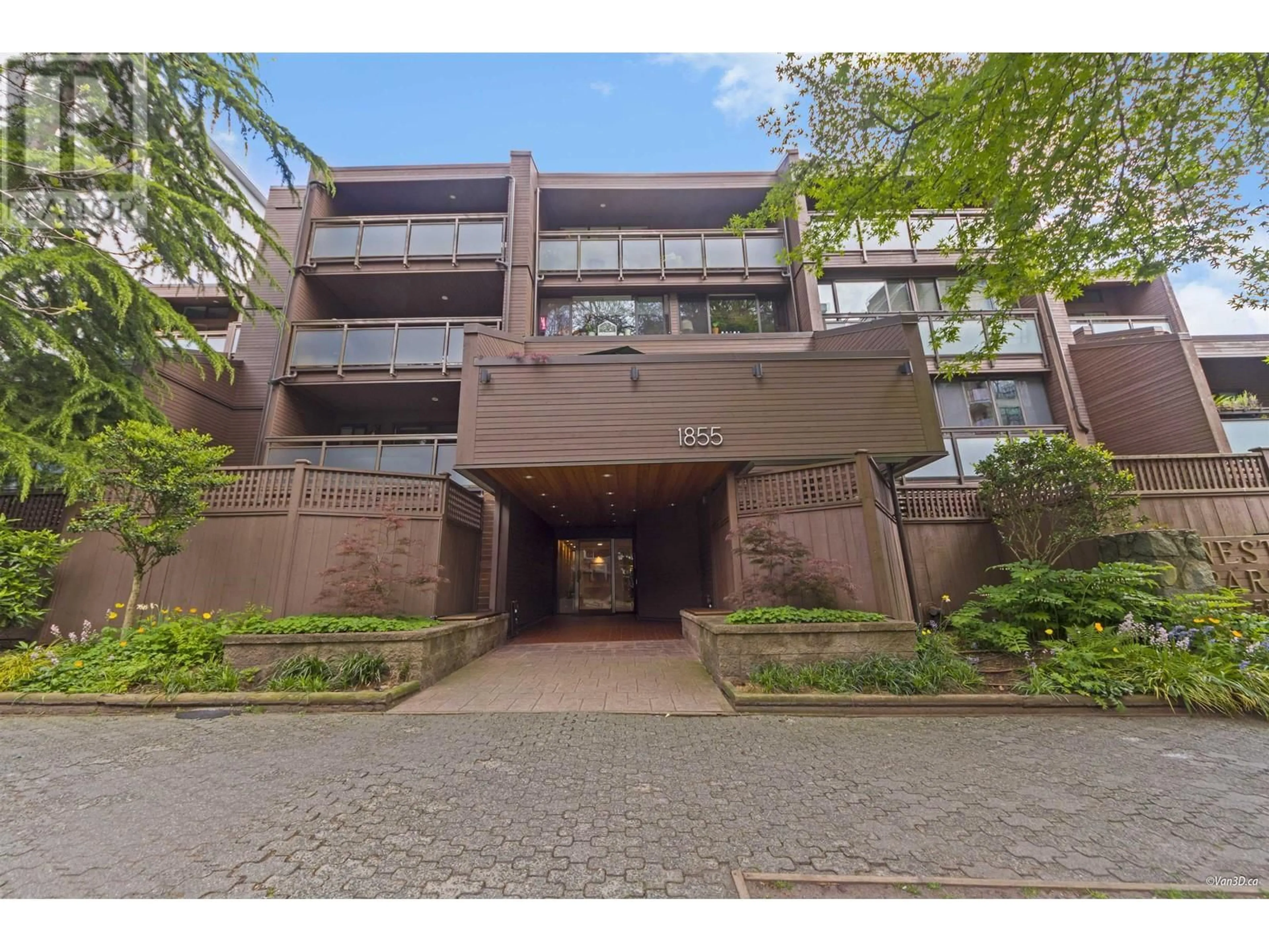 Indoor foyer for 103 - 1855 NELSON STREET, Vancouver British Columbia V6G1M9
