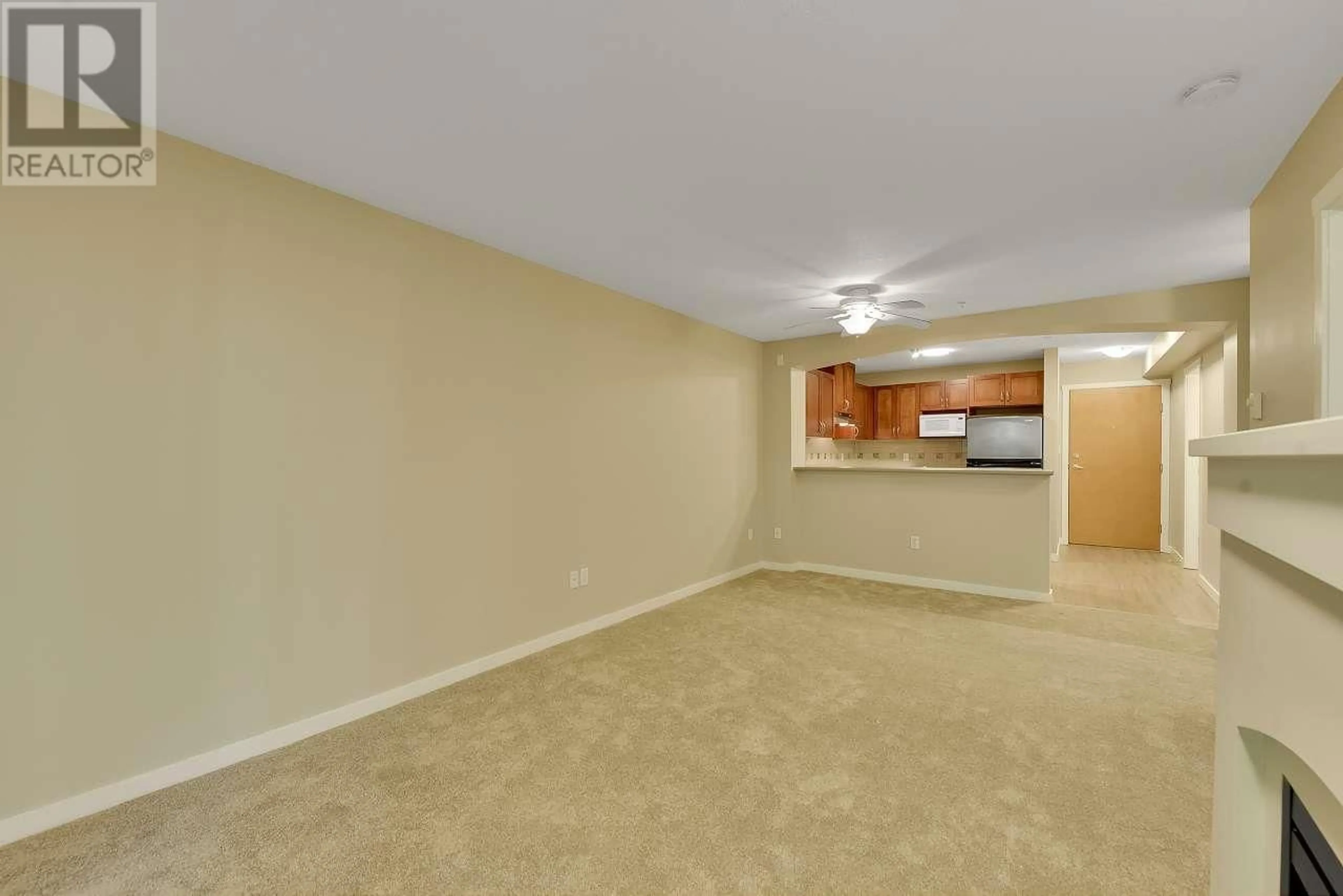 A pic of a room for 408 - 2959 SILVER SPRINGS BOULEVARD, Coquitlam British Columbia V3E3S5