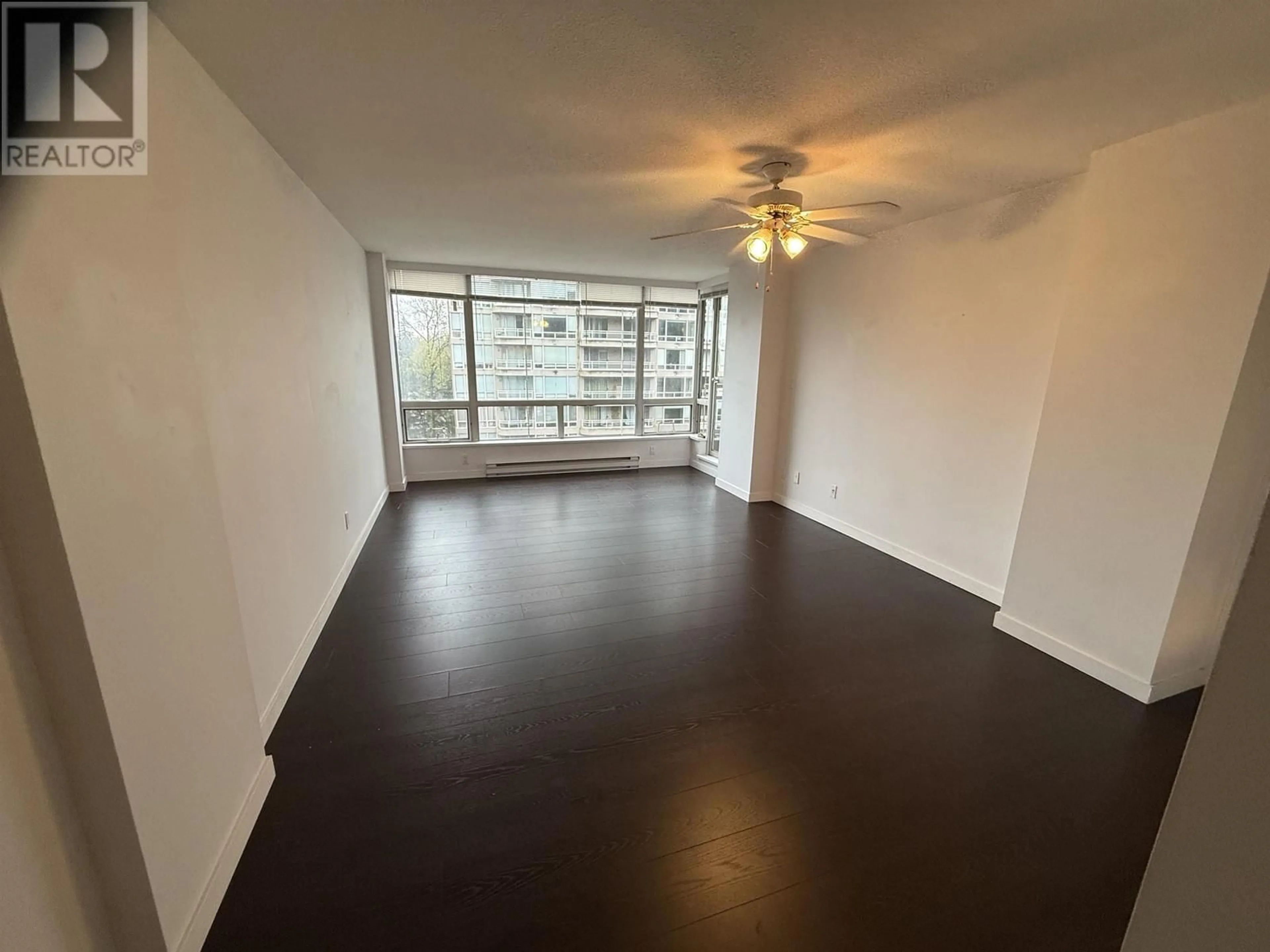 A pic of a room for 502 - 9633 MANCHESTER DRIVE, Burnaby British Columbia V3N4Y9