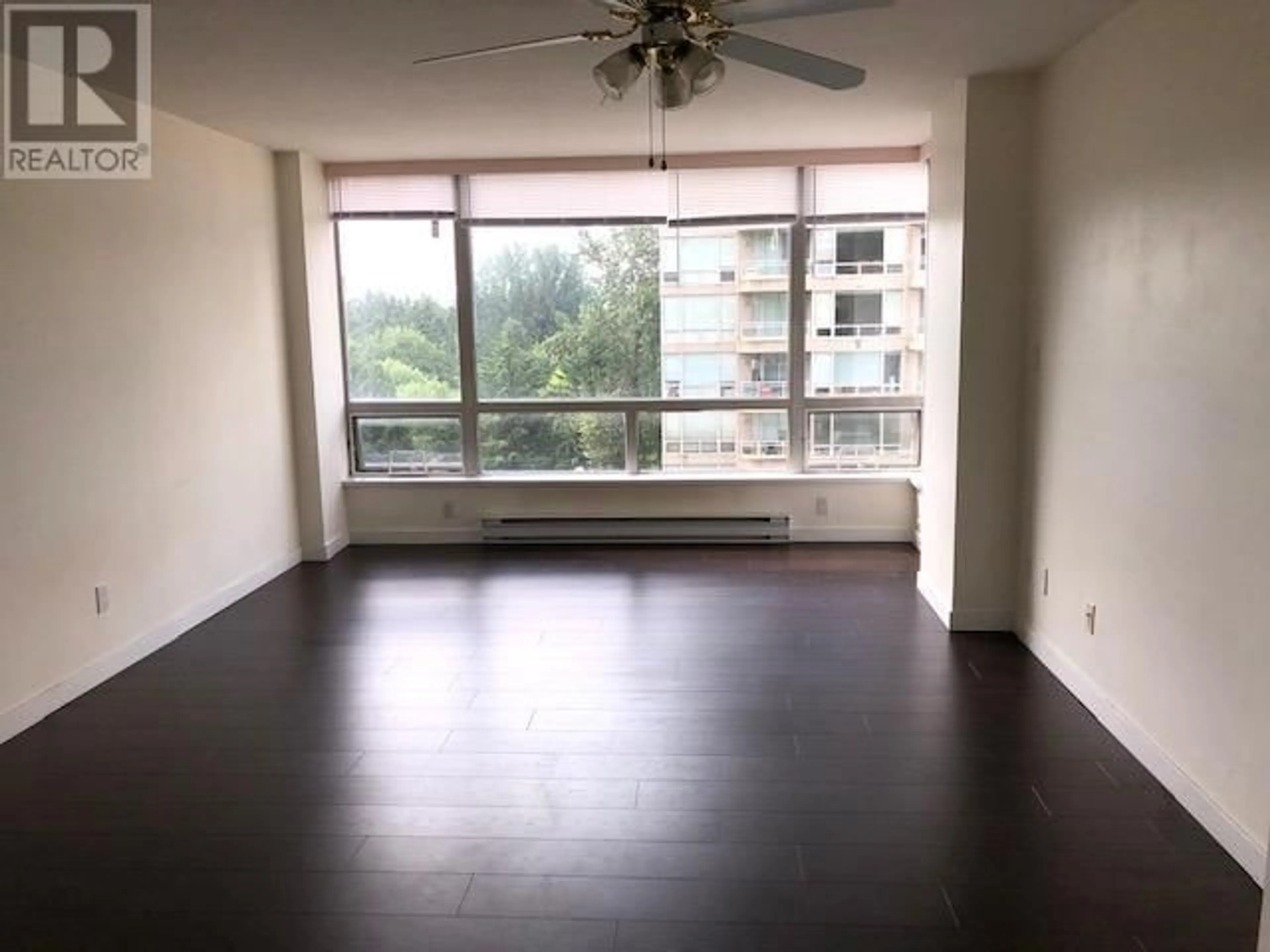 A pic of a room for 502 - 9633 MANCHESTER DRIVE, Burnaby British Columbia V3N4Y9