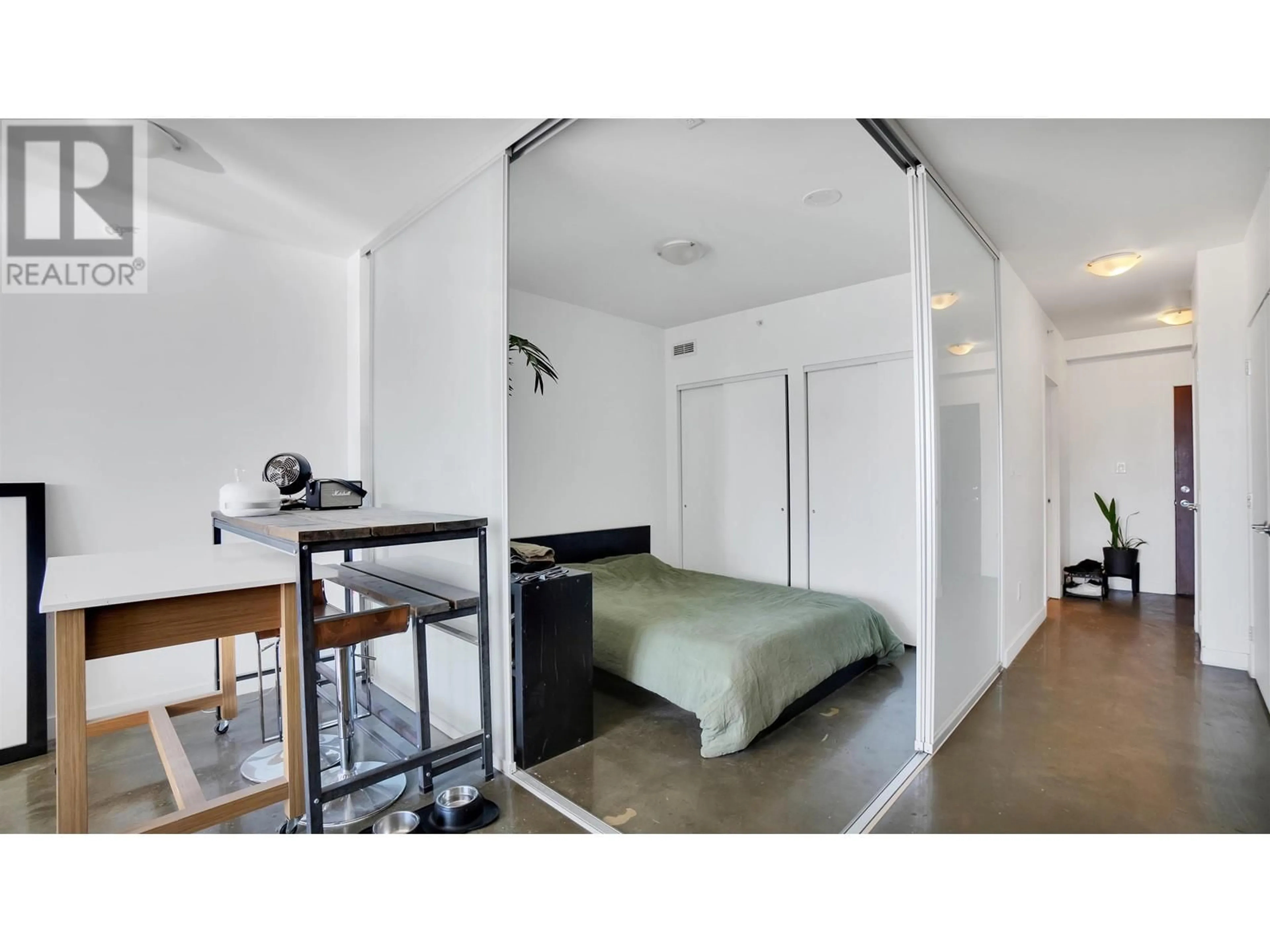 A pic of a room for 620 - 221 UNION STREET, Vancouver British Columbia V6A0B4