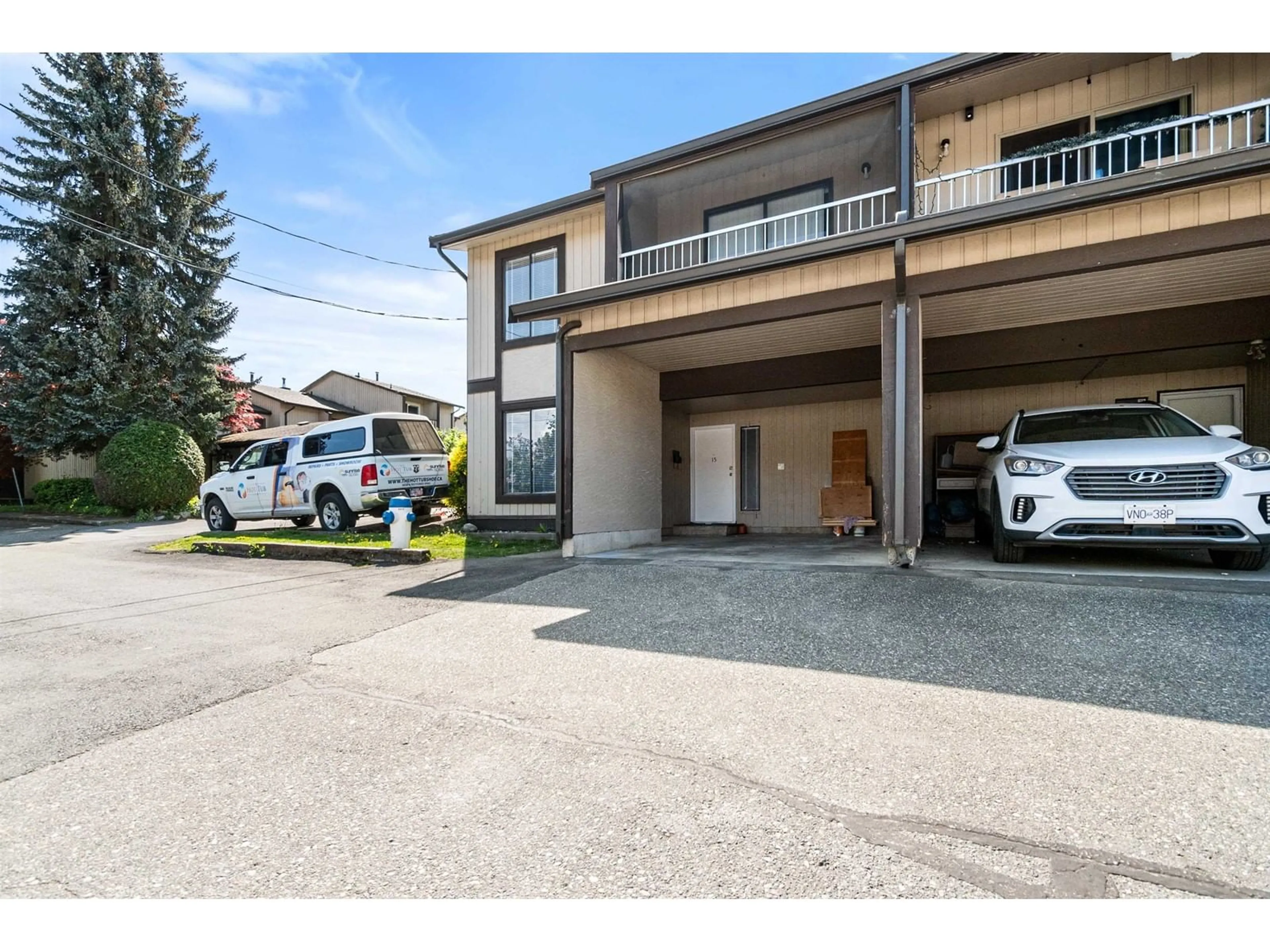A pic from outside/outdoor area/front of a property/back of a property/a pic from drone, street for 15 - 32870 BEVAN, Abbotsford British Columbia V2S6R3