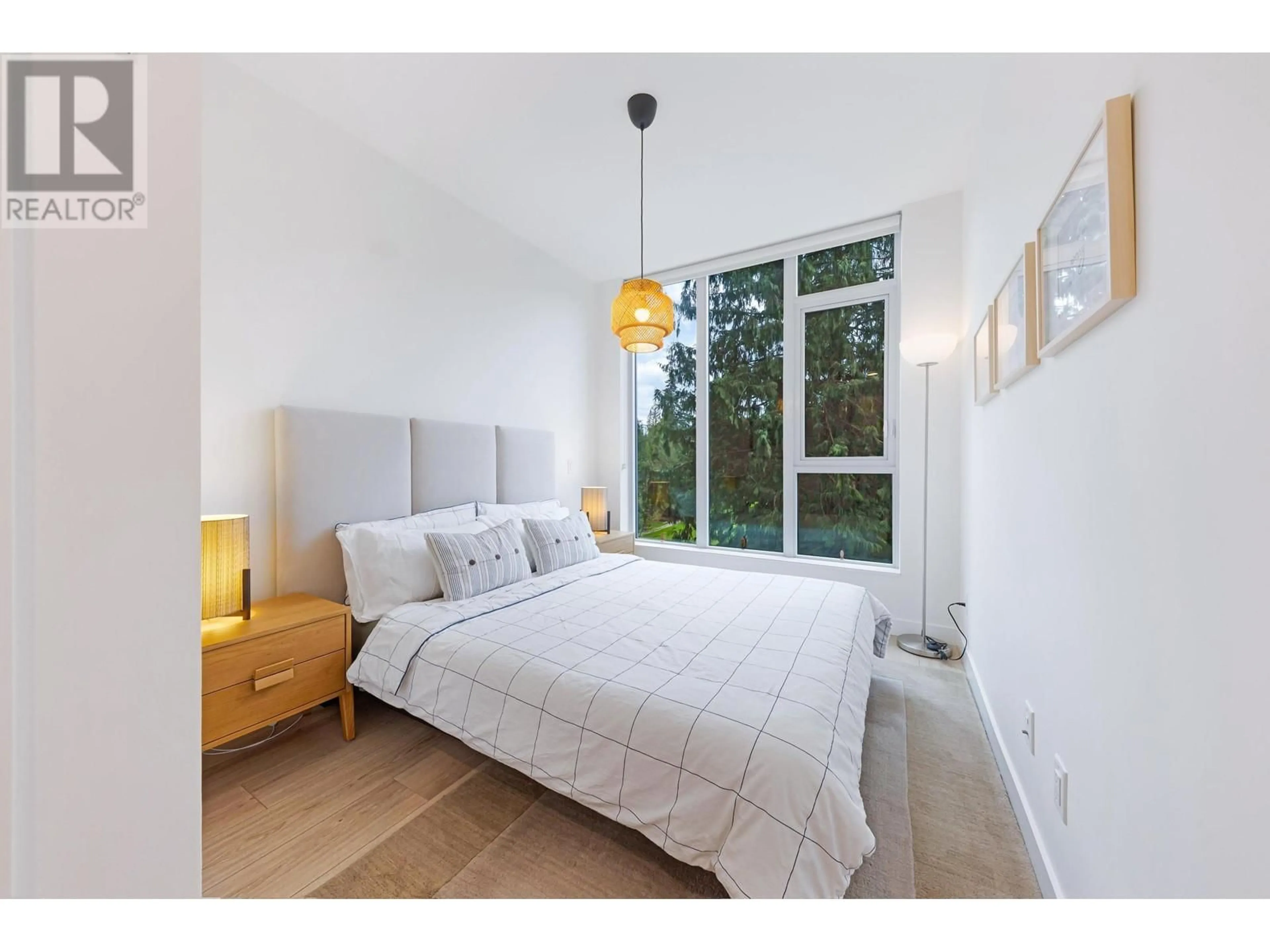 Bedroom with bed, wood/laminate floor for 802 - 595 AUSTIN AVENUE, Coquitlam British Columbia V3K0G7