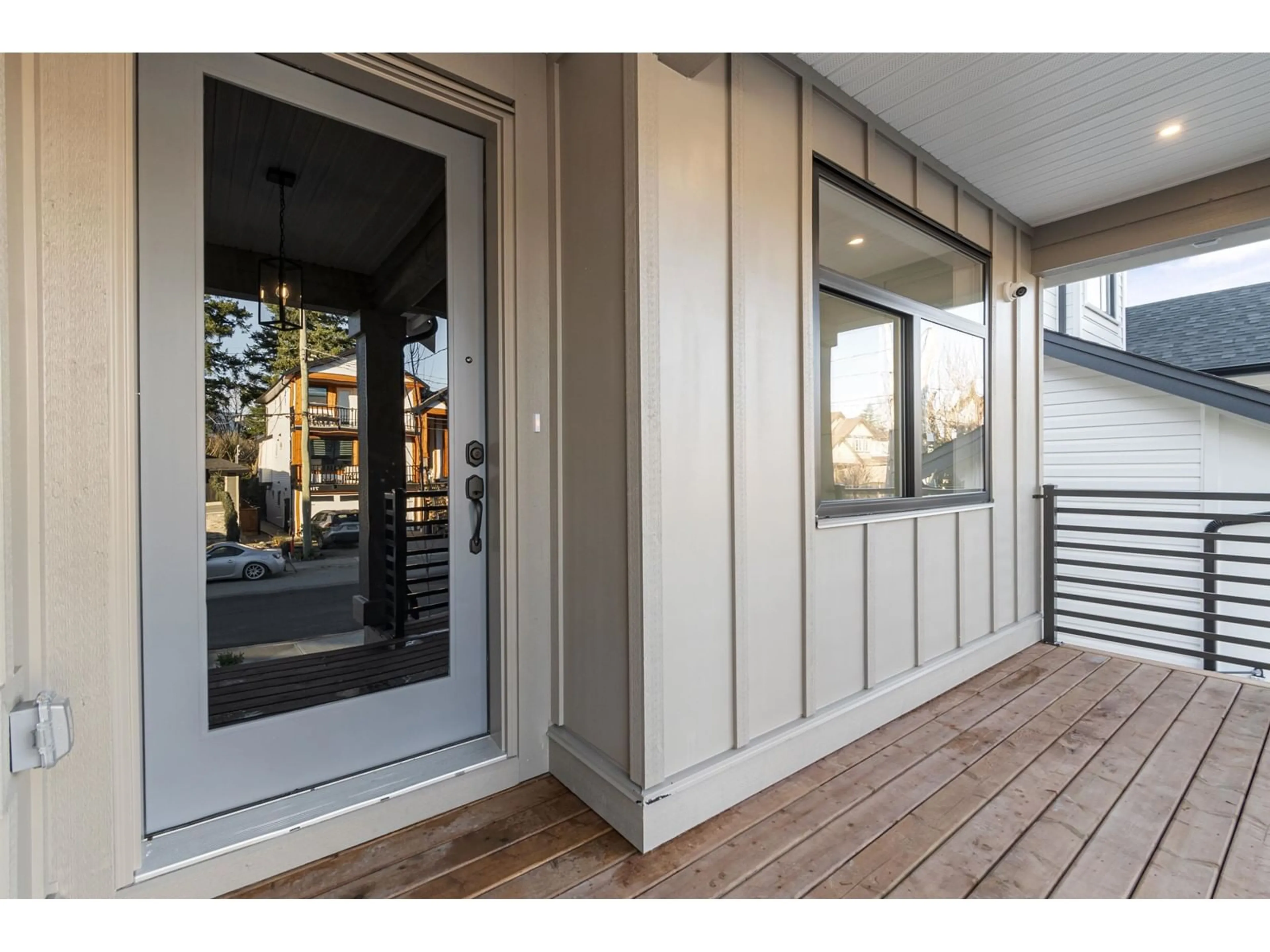 Indoor entryway for 7157 ELWOOD DRIVE, Chilliwack British Columbia V2R1G8