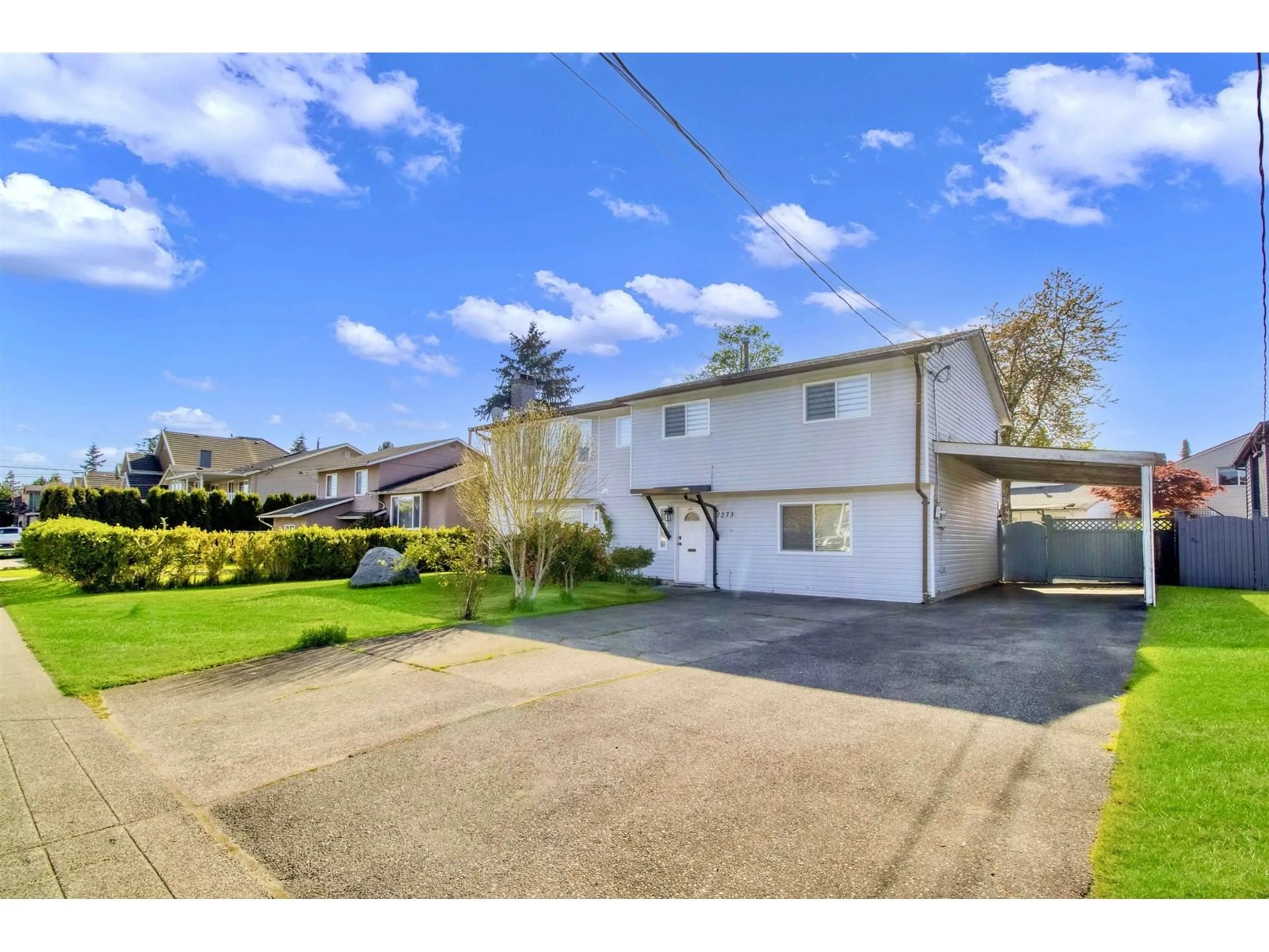 A pic from outside/outdoor area/front of a property/back of a property/a pic from drone, street for 7273 130, Surrey British Columbia V3W4J8