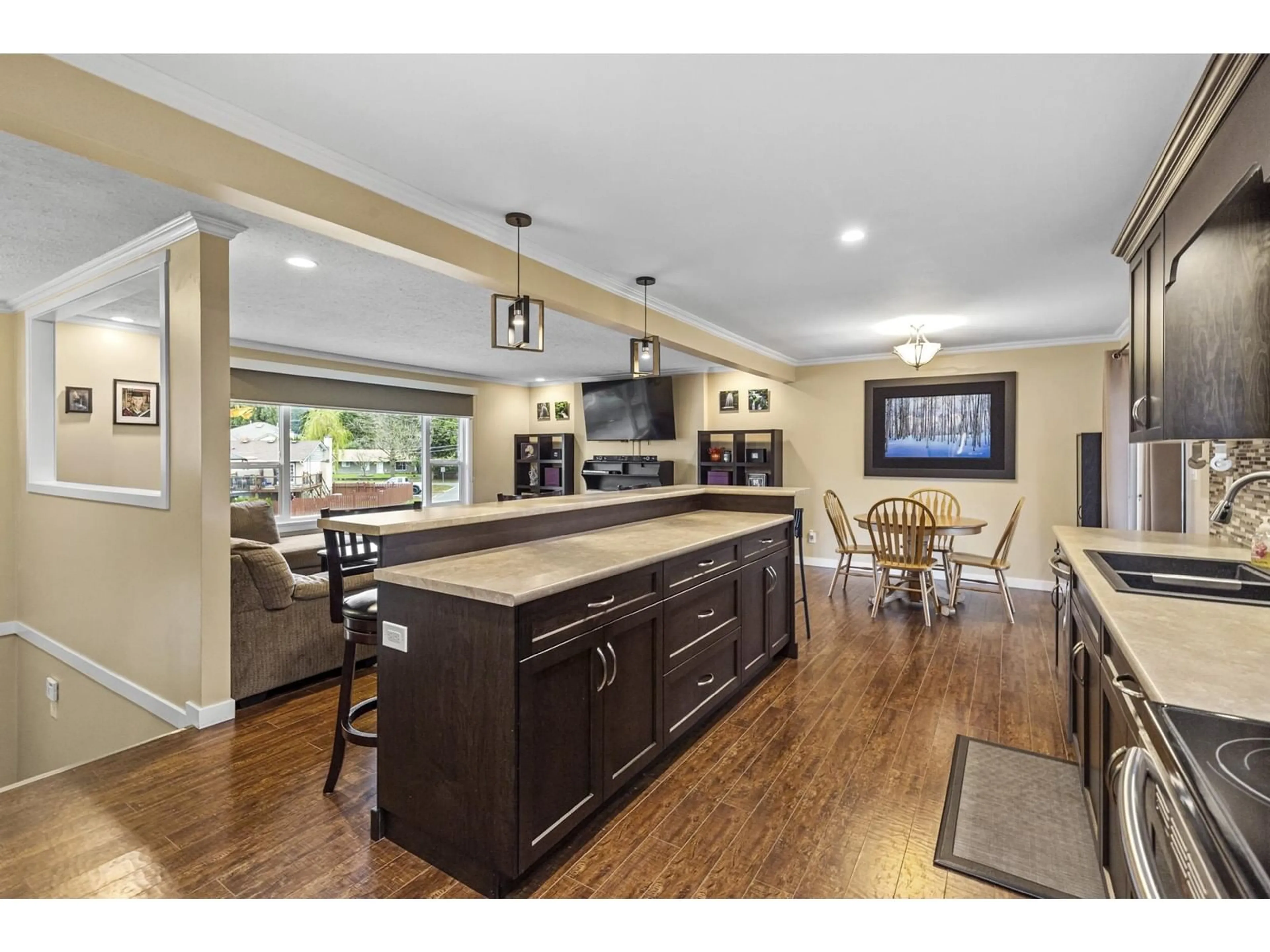 Open concept kitchen, unknown for 7756 SANDPIPER, Mission British Columbia V2V4K9