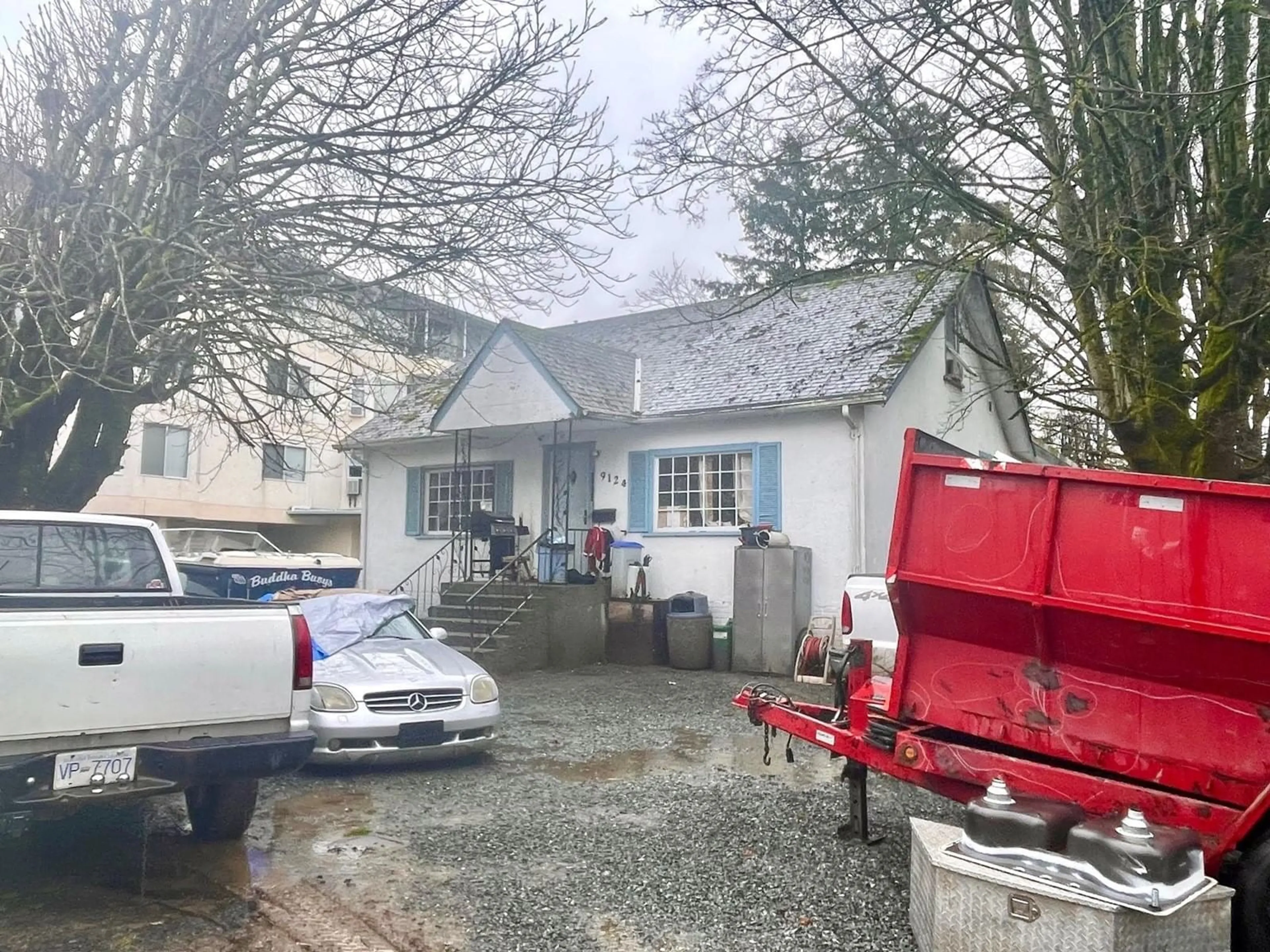 A pic from outside/outdoor area/front of a property/back of a property/a pic from drone, street for 9124 EDWARD STREET, Chilliwack British Columbia V2P4C7