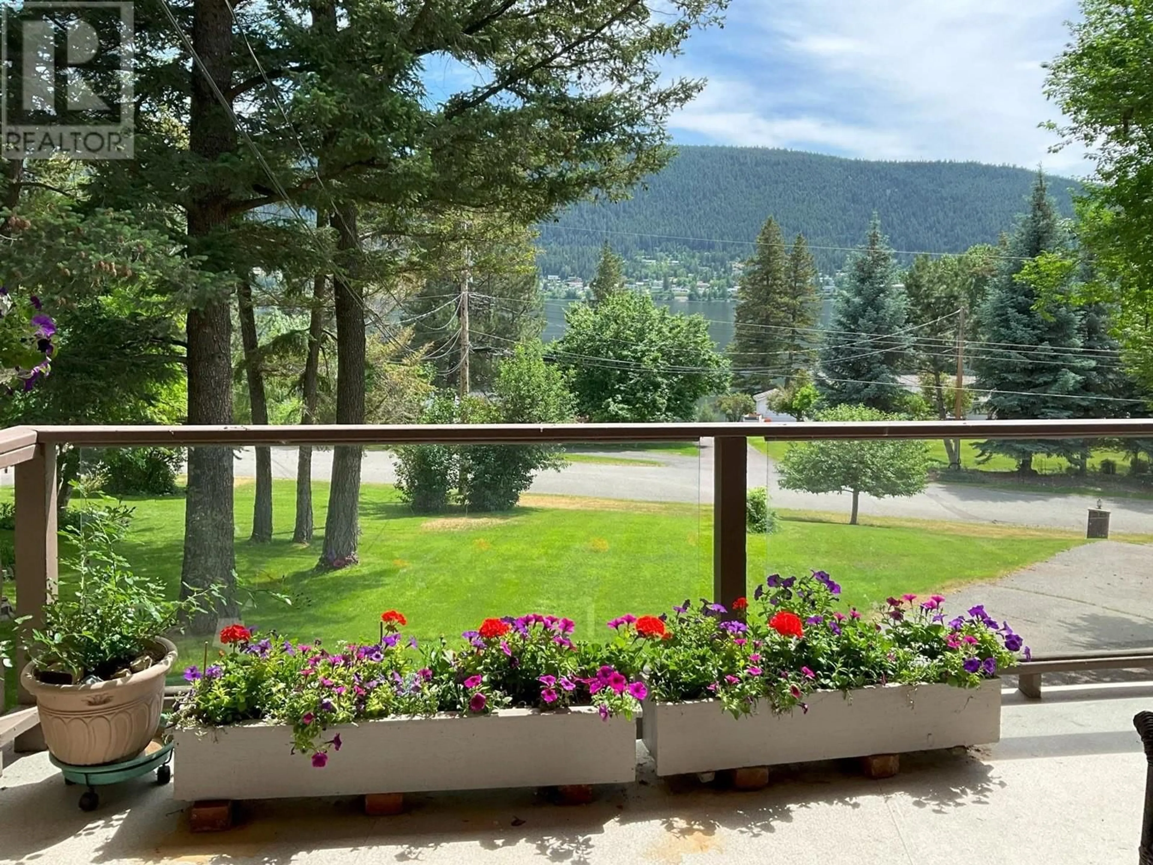 Patio, mountain view for 1712 SIGNAL POINT ROAD, Williams Lake British Columbia V2G2W7