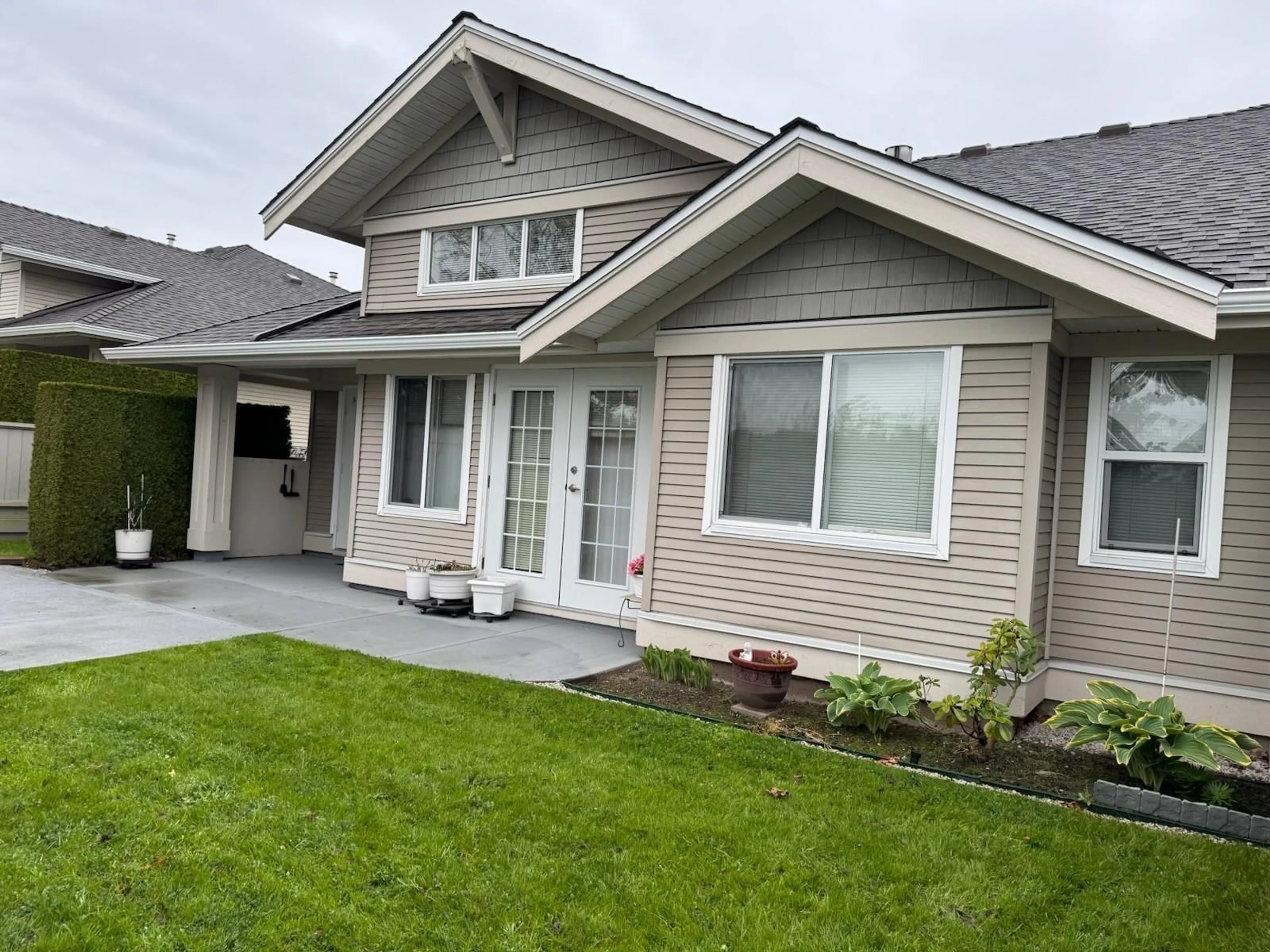 Home with vinyl exterior material, street for 32 - 17516 4, Surrey British Columbia V3S0R9