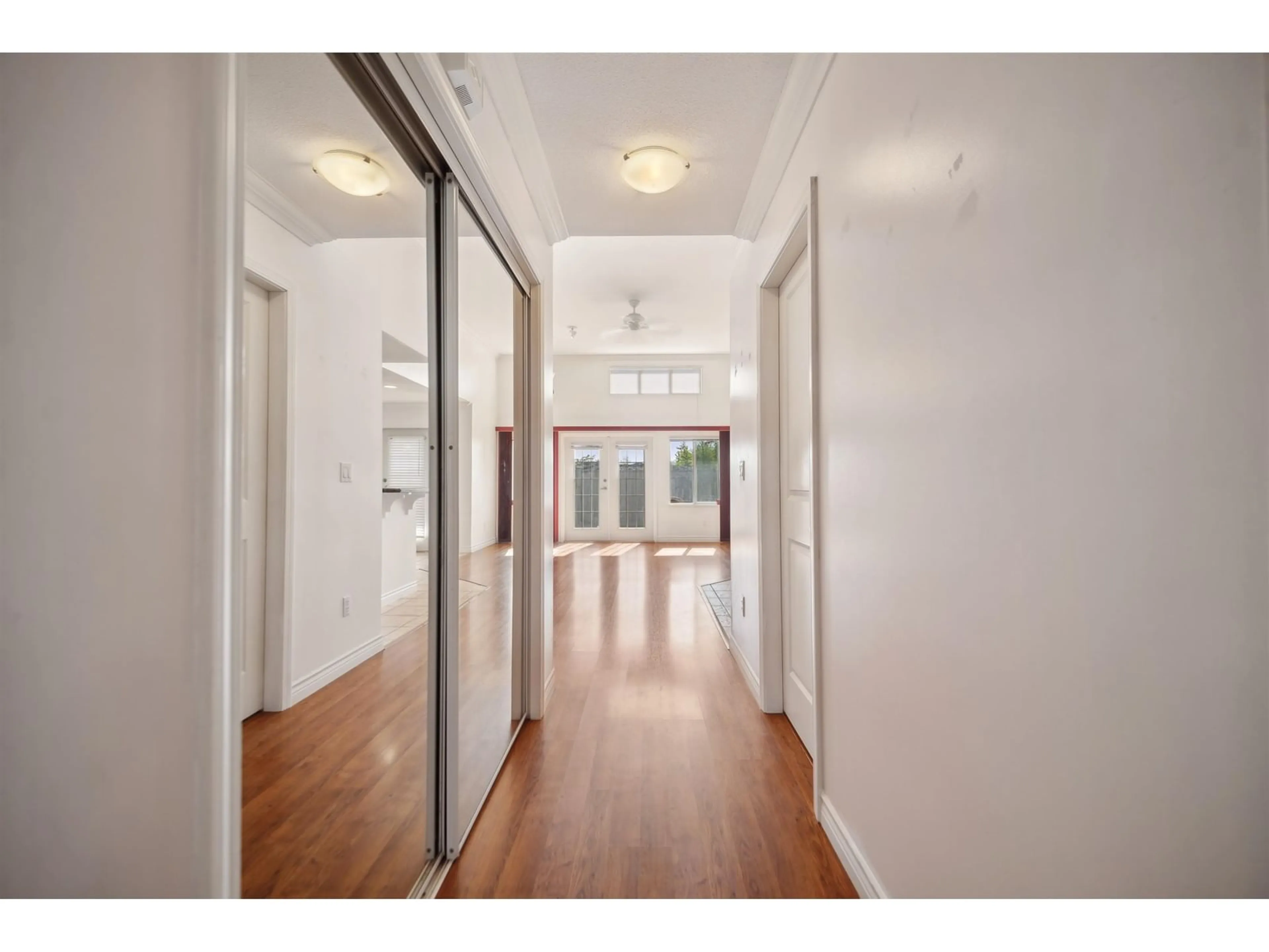 Indoor foyer for 32 - 17516 4, Surrey British Columbia V3S0R9