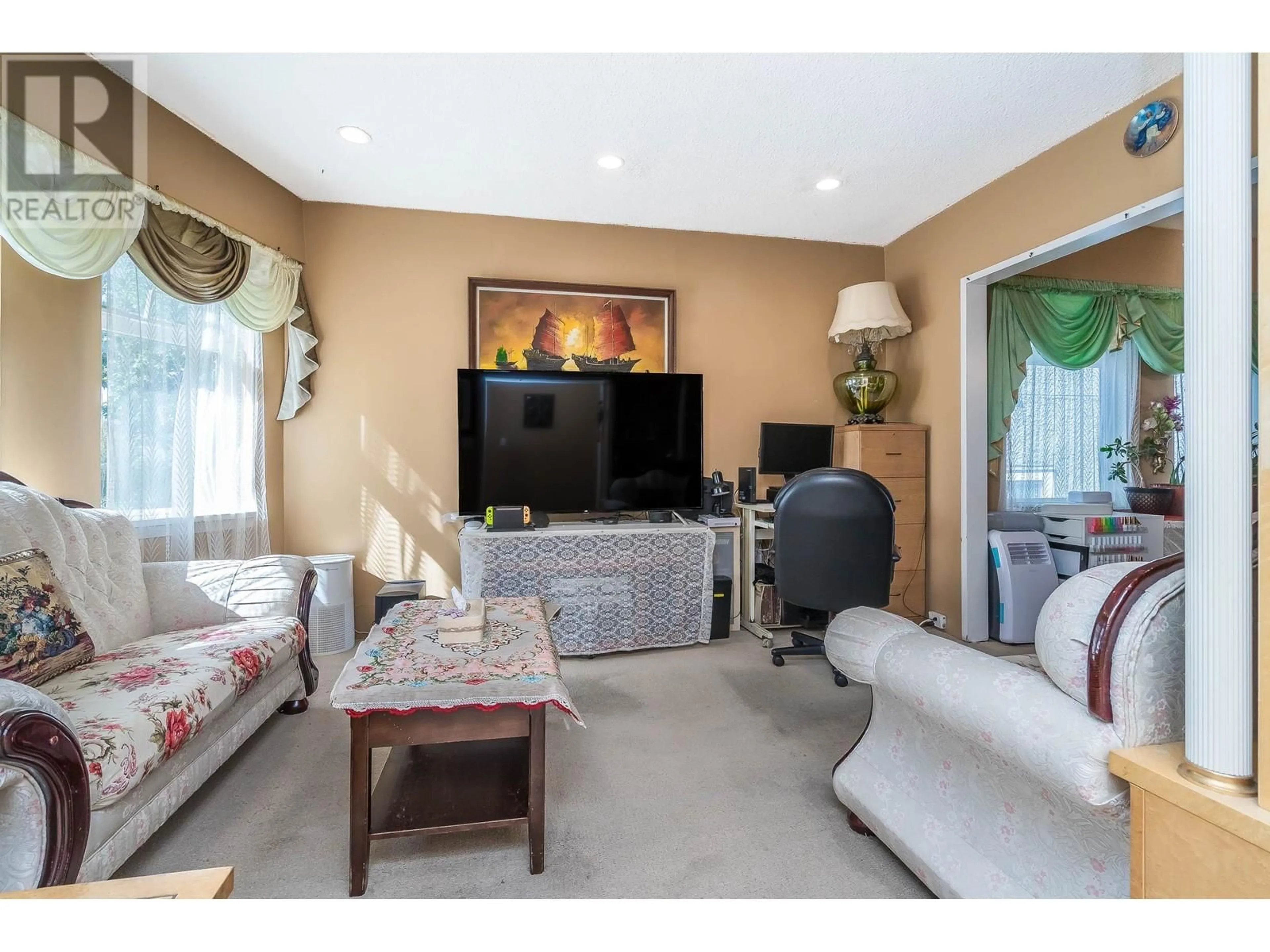 Living room with furniture, unknown for 1917 22ND AVENUE, Vancouver British Columbia V5N2R2