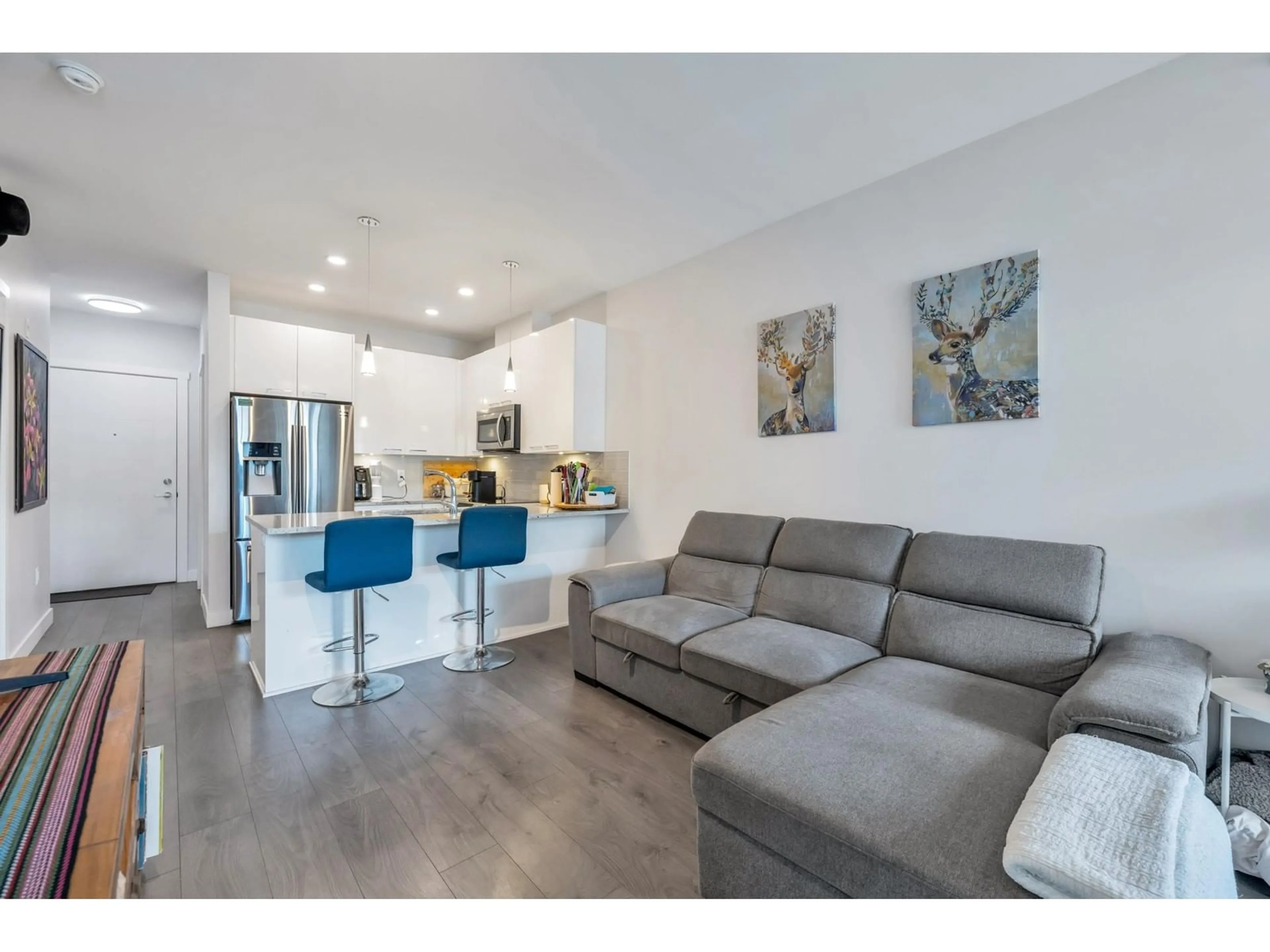 Open concept kitchen, unknown for 411 - 19940 BRYDON, Langley British Columbia V3A4A5
