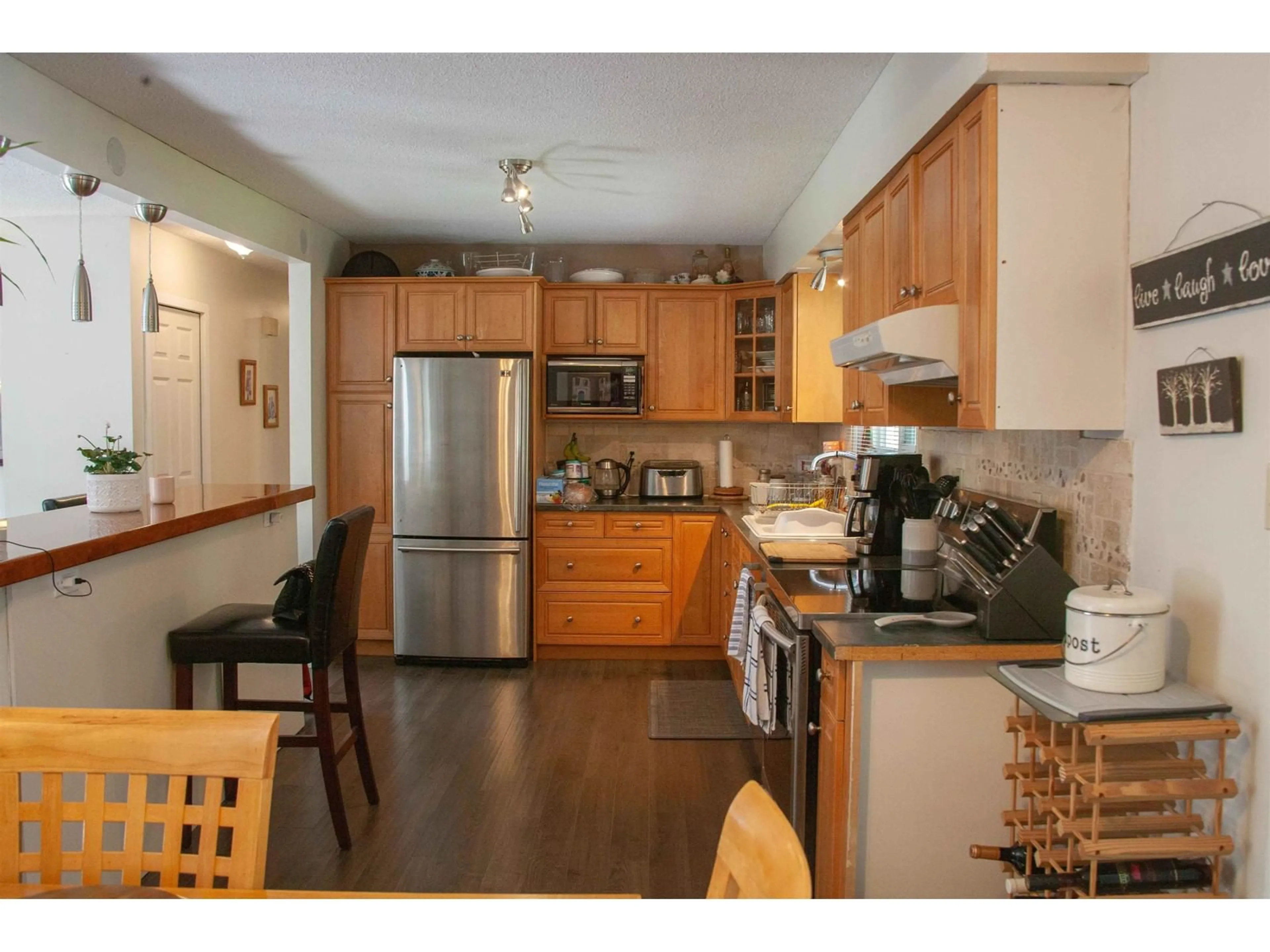 Standard kitchen, unknown for 19649 41A, Langley British Columbia V3A2Z5