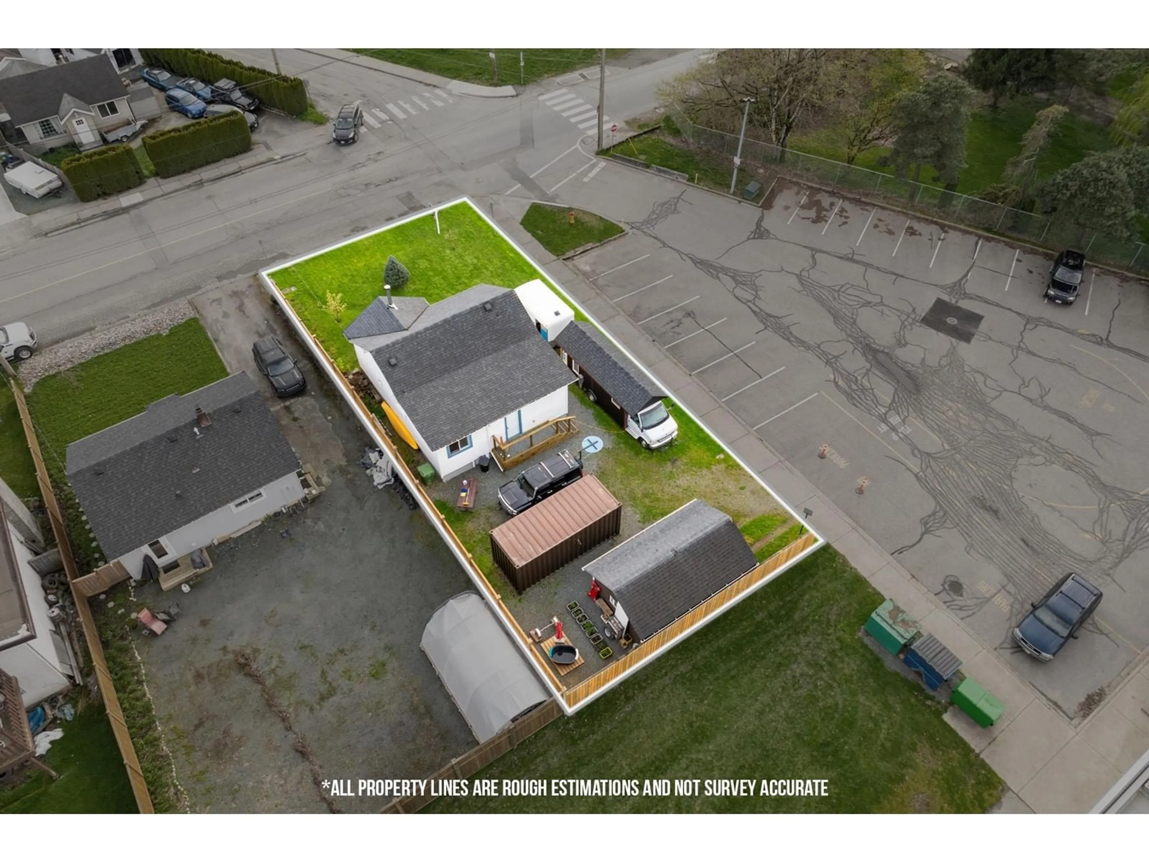 A pic from outside/outdoor area/front of a property/back of a property/a pic from drone, building for 45371 WELLINGTON AVENUE, Chilliwack British Columbia V2P2G2