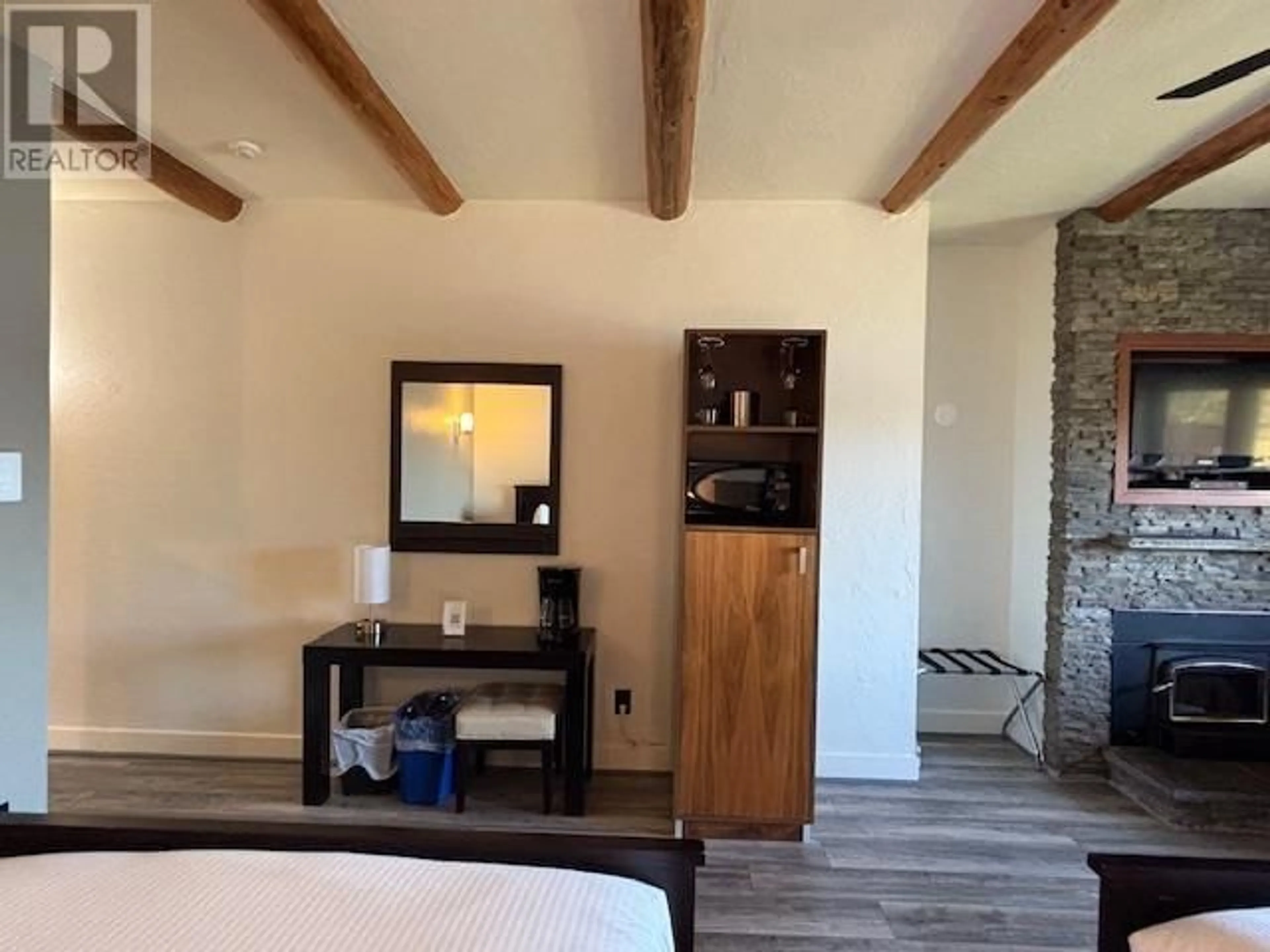 A pic of a room for 7 C1 - 134 MADRONA DRIVE, Galiano Island British Columbia V0N1P0