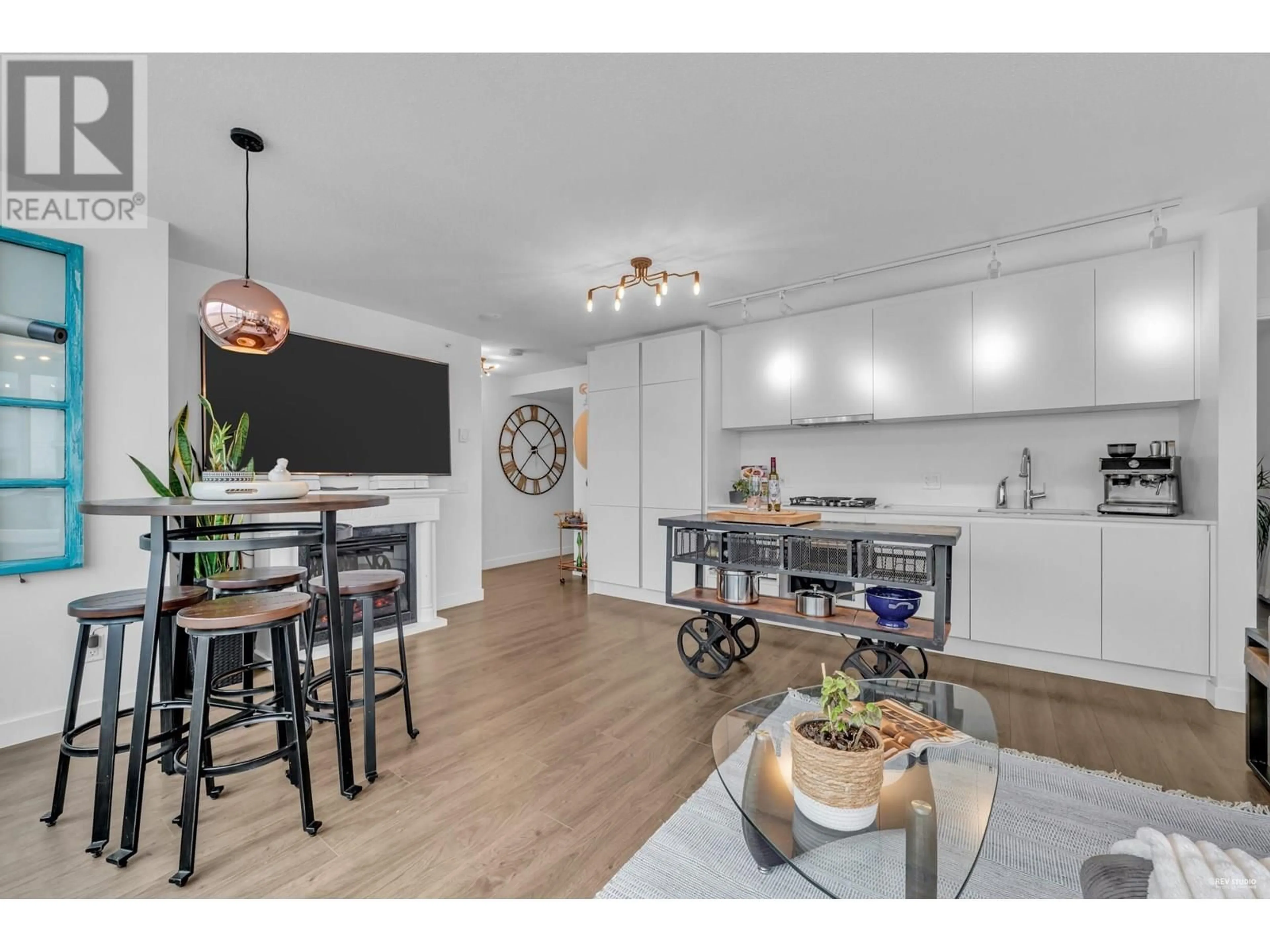 Open concept kitchen, wood/laminate floor for 1709 - 988 QUAYSIDE DRIVE, New Westminster British Columbia V3M0L5