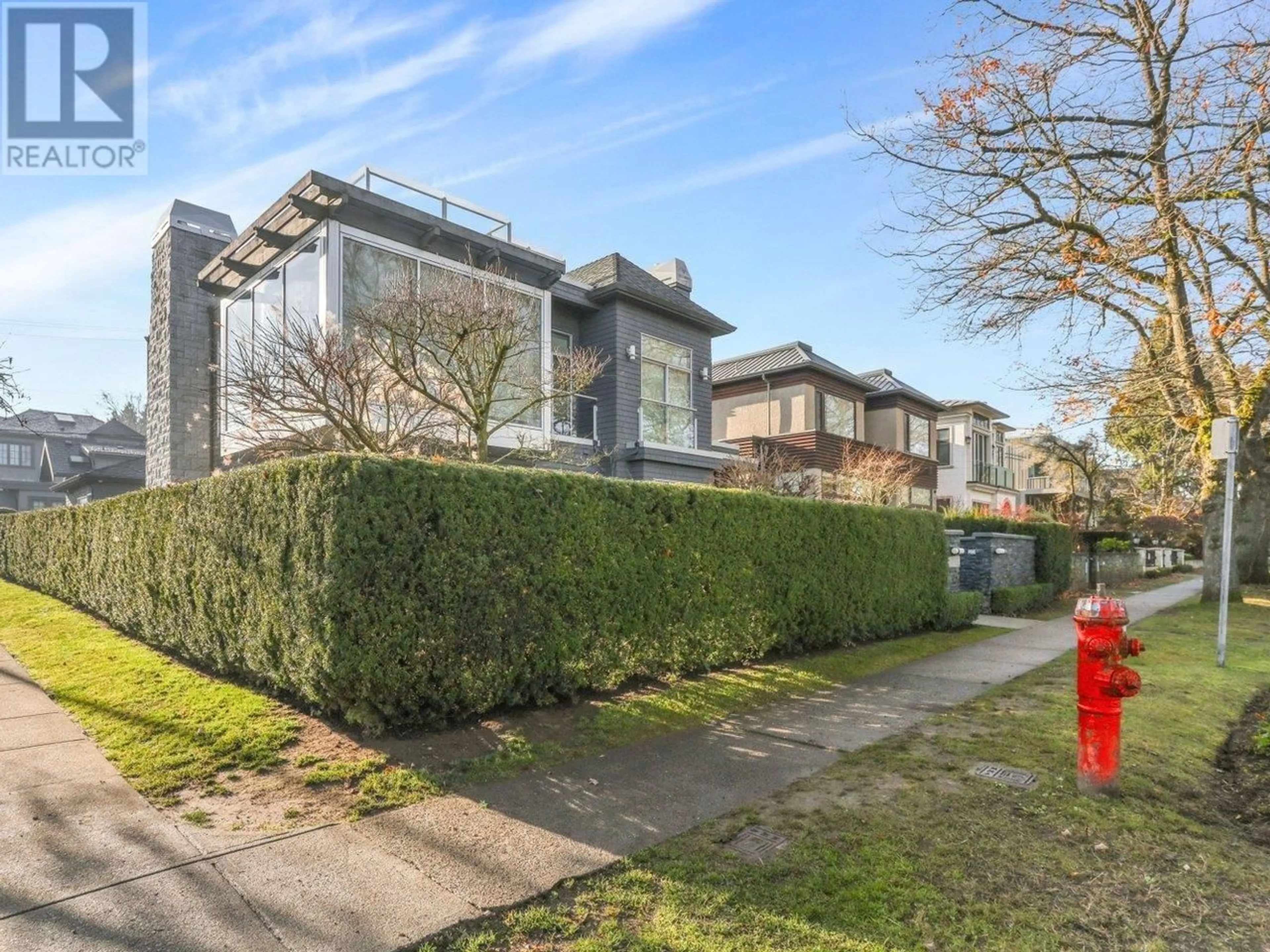 A pic from outside/outdoor area/front of a property/back of a property/a pic from drone, street for 4306 8TH AVENUE, Vancouver British Columbia V6R2A1