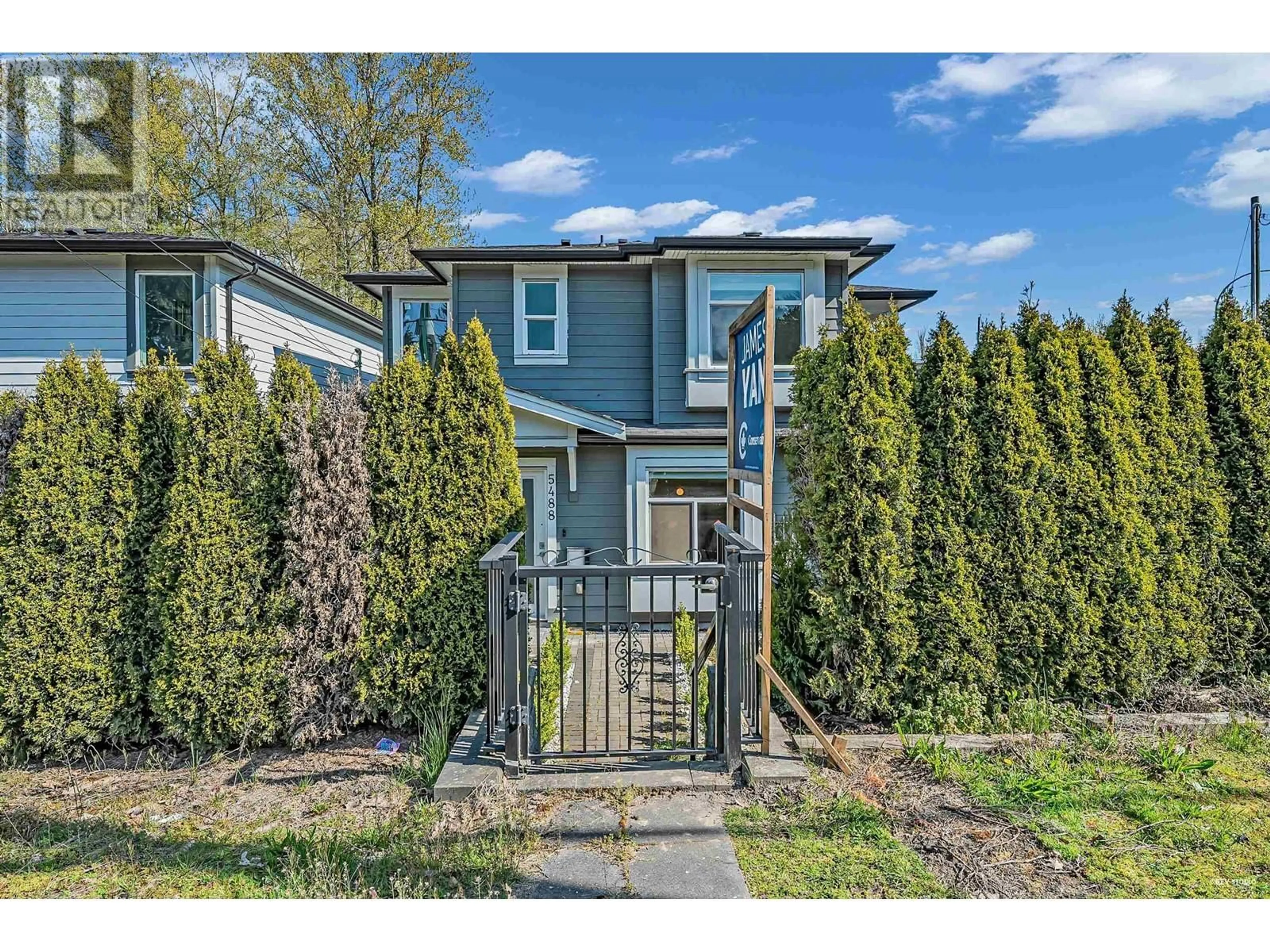 Home with vinyl exterior material, street for 5488 CANADA WAY, Burnaby British Columbia V5E3N3