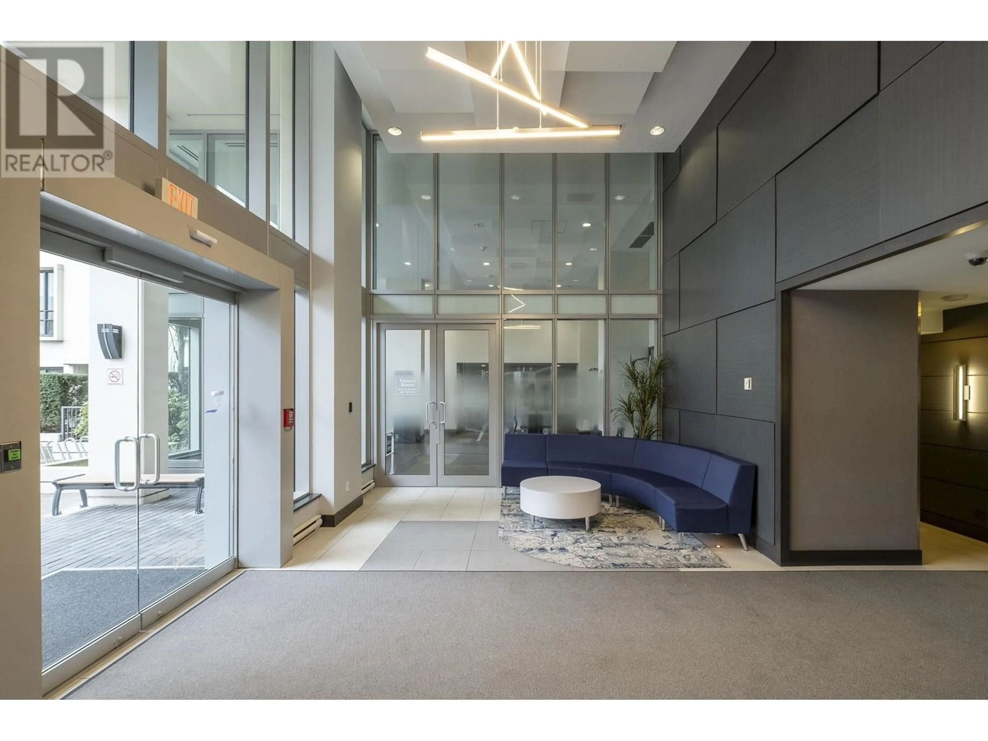 Indoor foyer for 1706 - 2232 DOUGLAS ROAD, Burnaby British Columbia V5C5A7