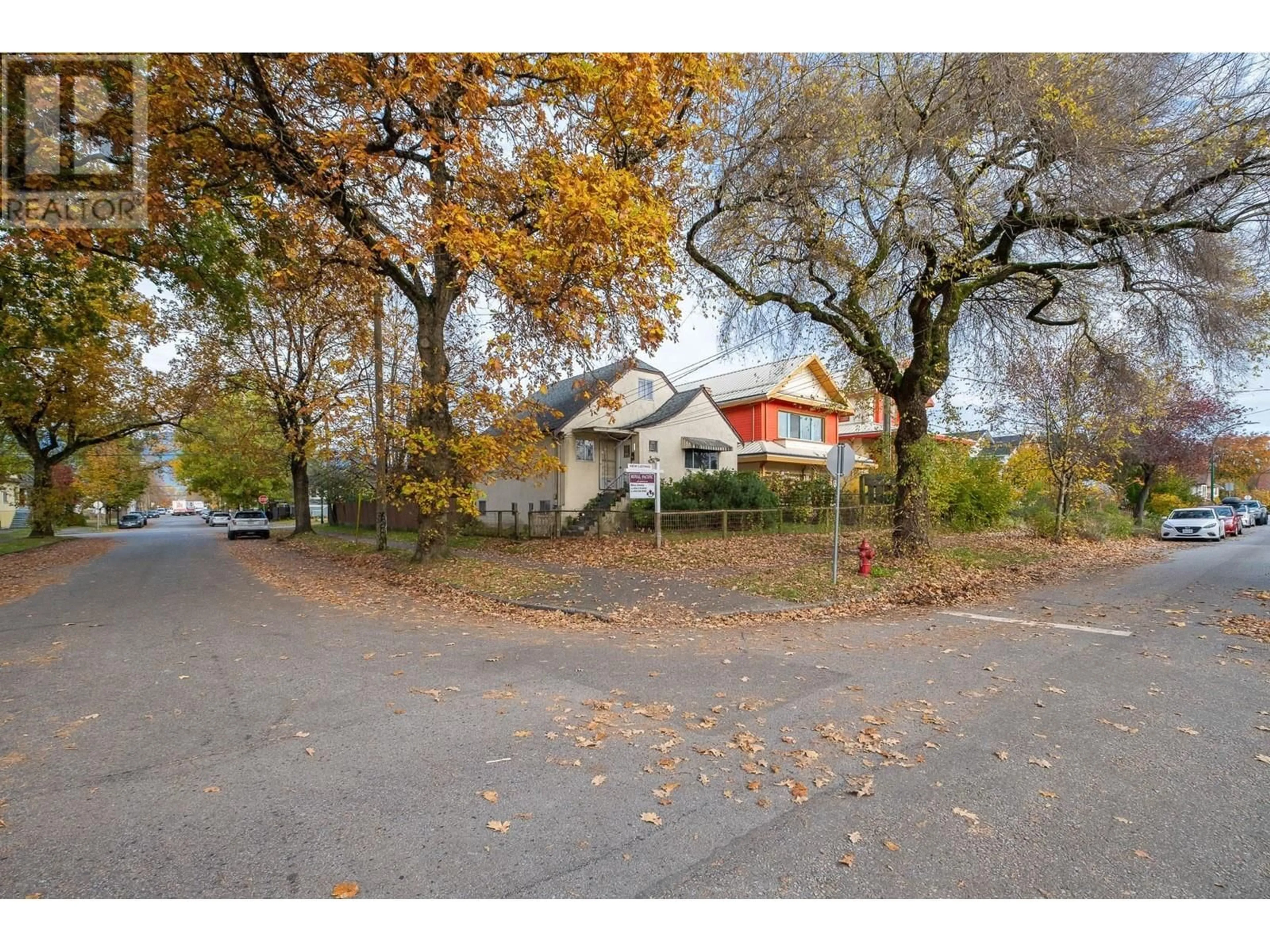 A pic from outside/outdoor area/front of a property/back of a property/a pic from drone, street for 2305 TURNER STREET, Vancouver British Columbia V5L2A6