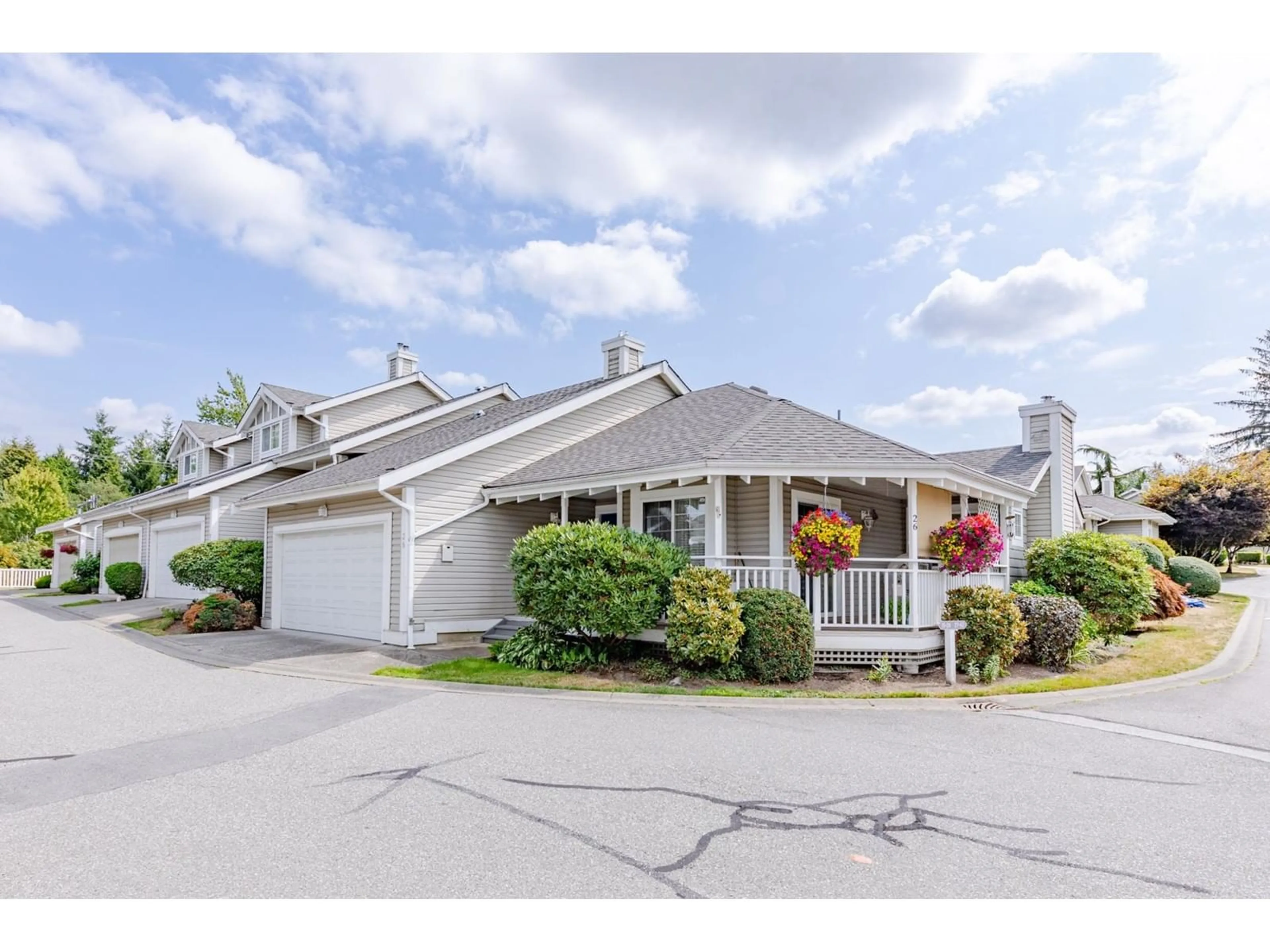 Home with vinyl exterior material, street for 24 - 20788 87, Langley British Columbia V1M3W7