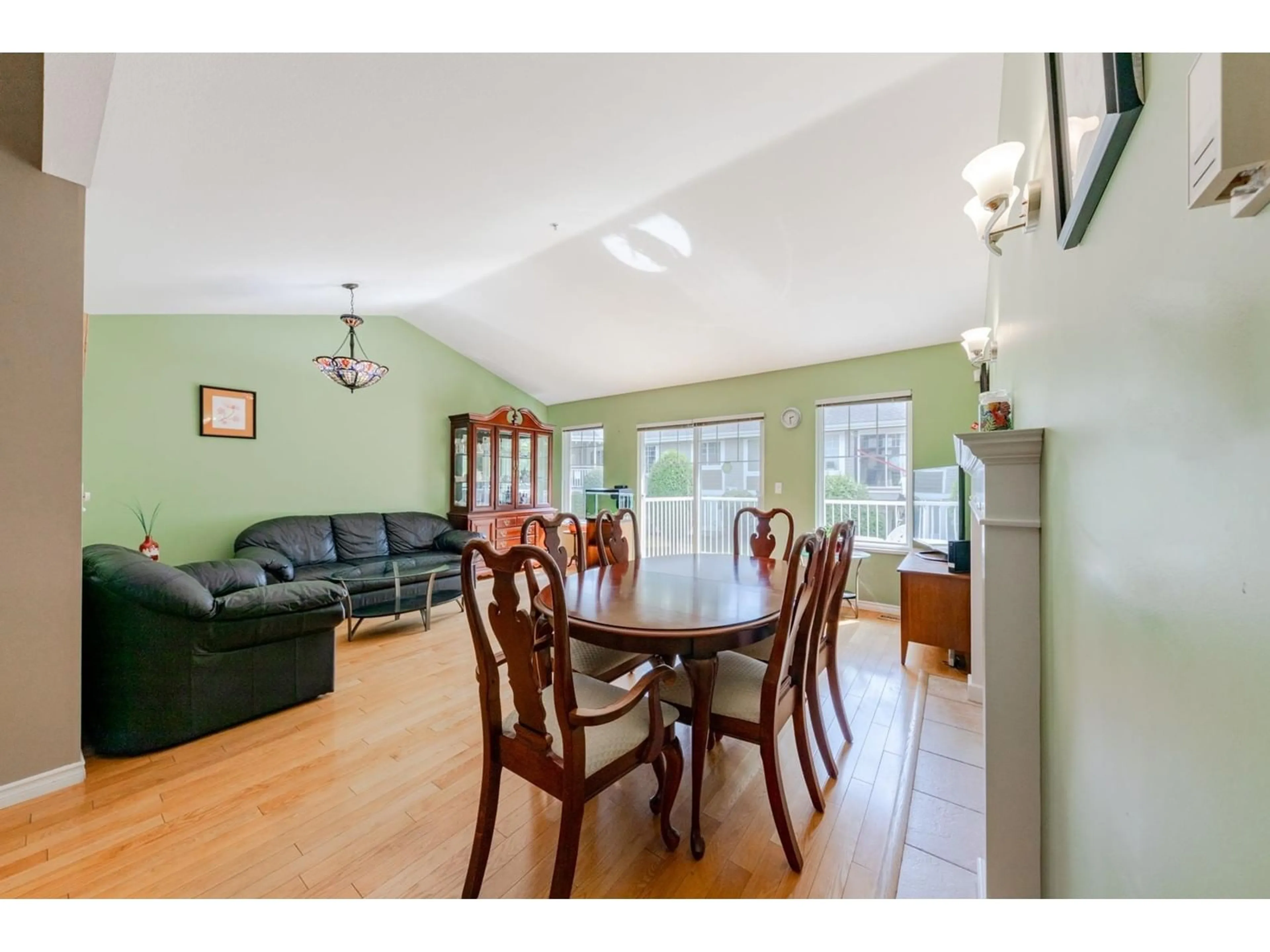 Dining room, wood/laminate floor for 24 - 20788 87, Langley British Columbia V1M3W7