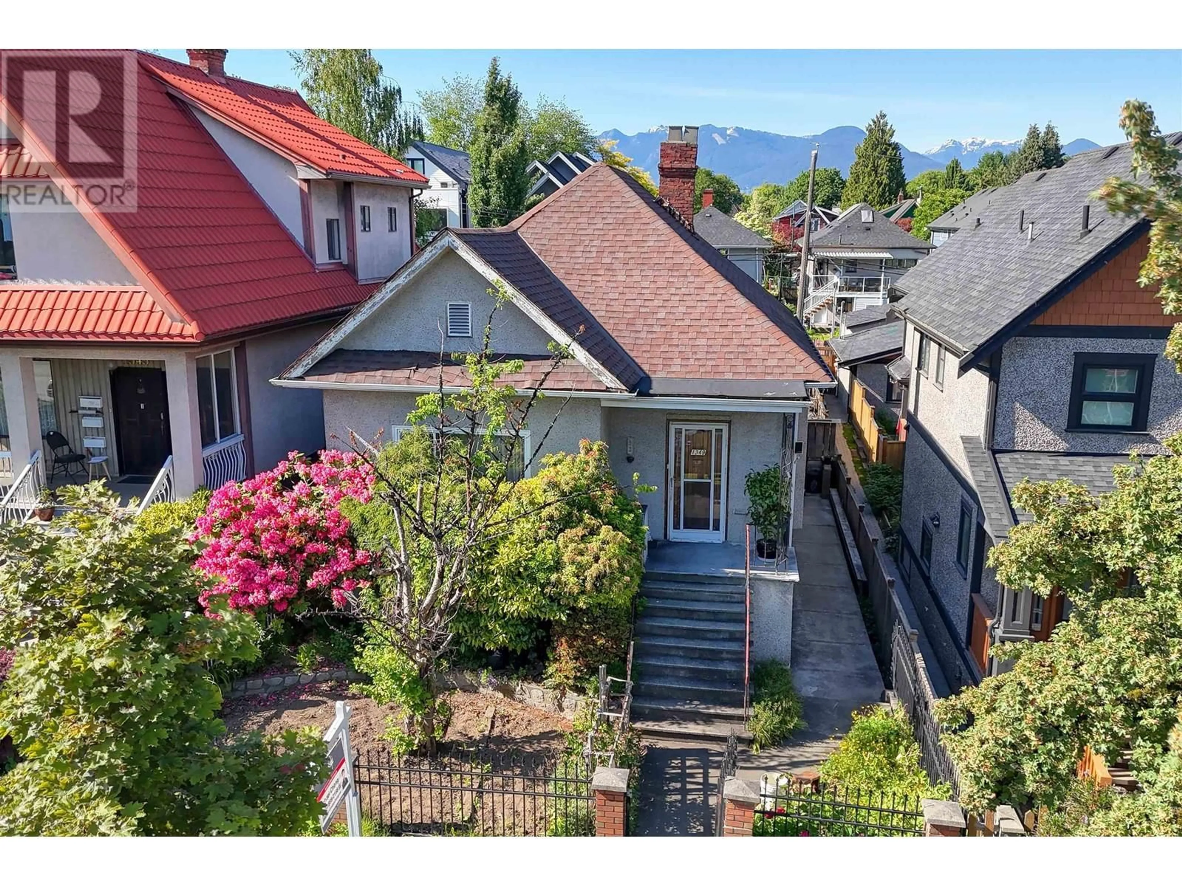 A pic from outside/outdoor area/front of a property/back of a property/a pic from drone, street for 1349 14TH AVENUE, Vancouver British Columbia V5N2C7