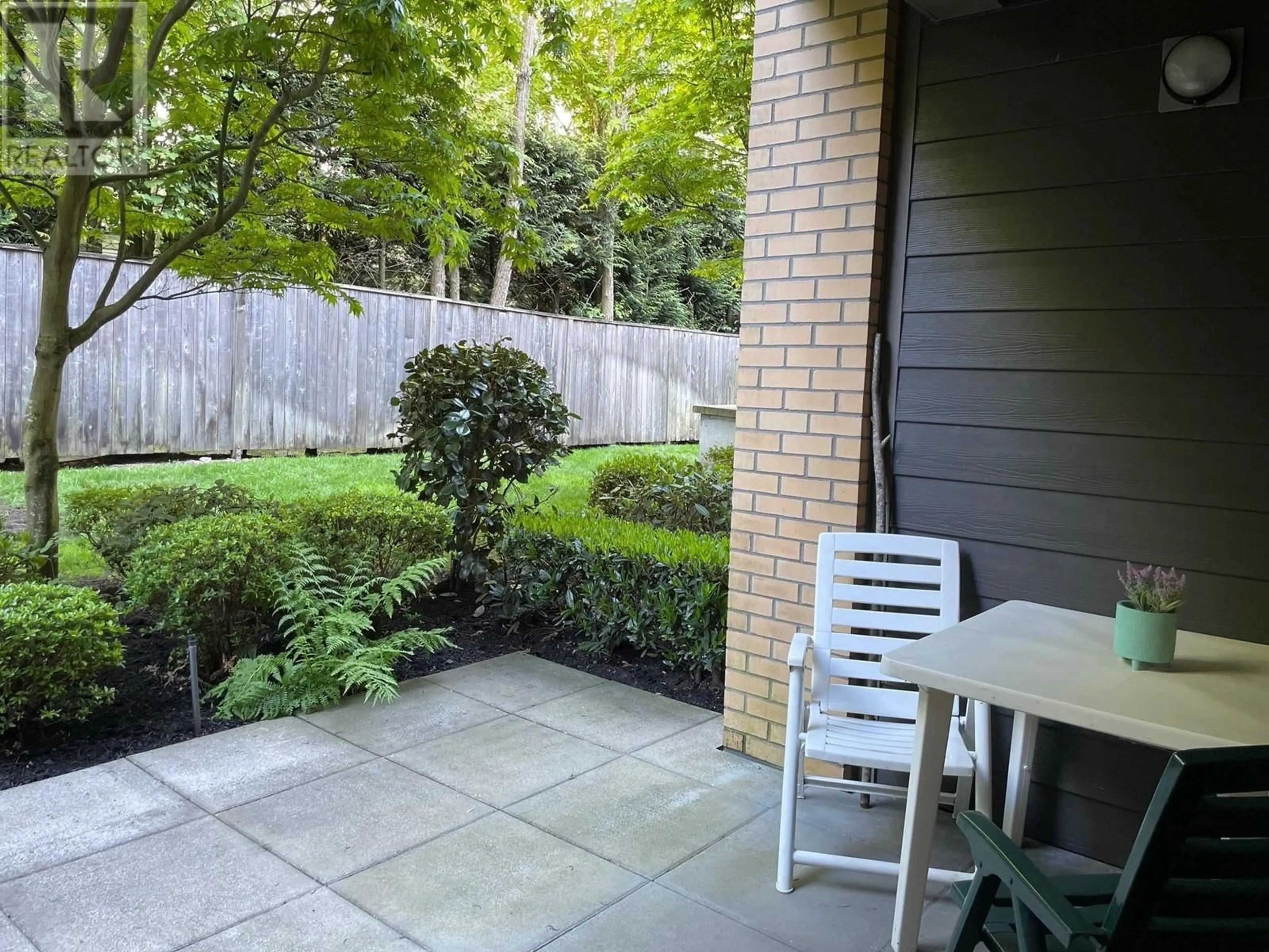 Patio, street for 106 - 1166 54A STREET, Tsawwassen British Columbia V4M4B5