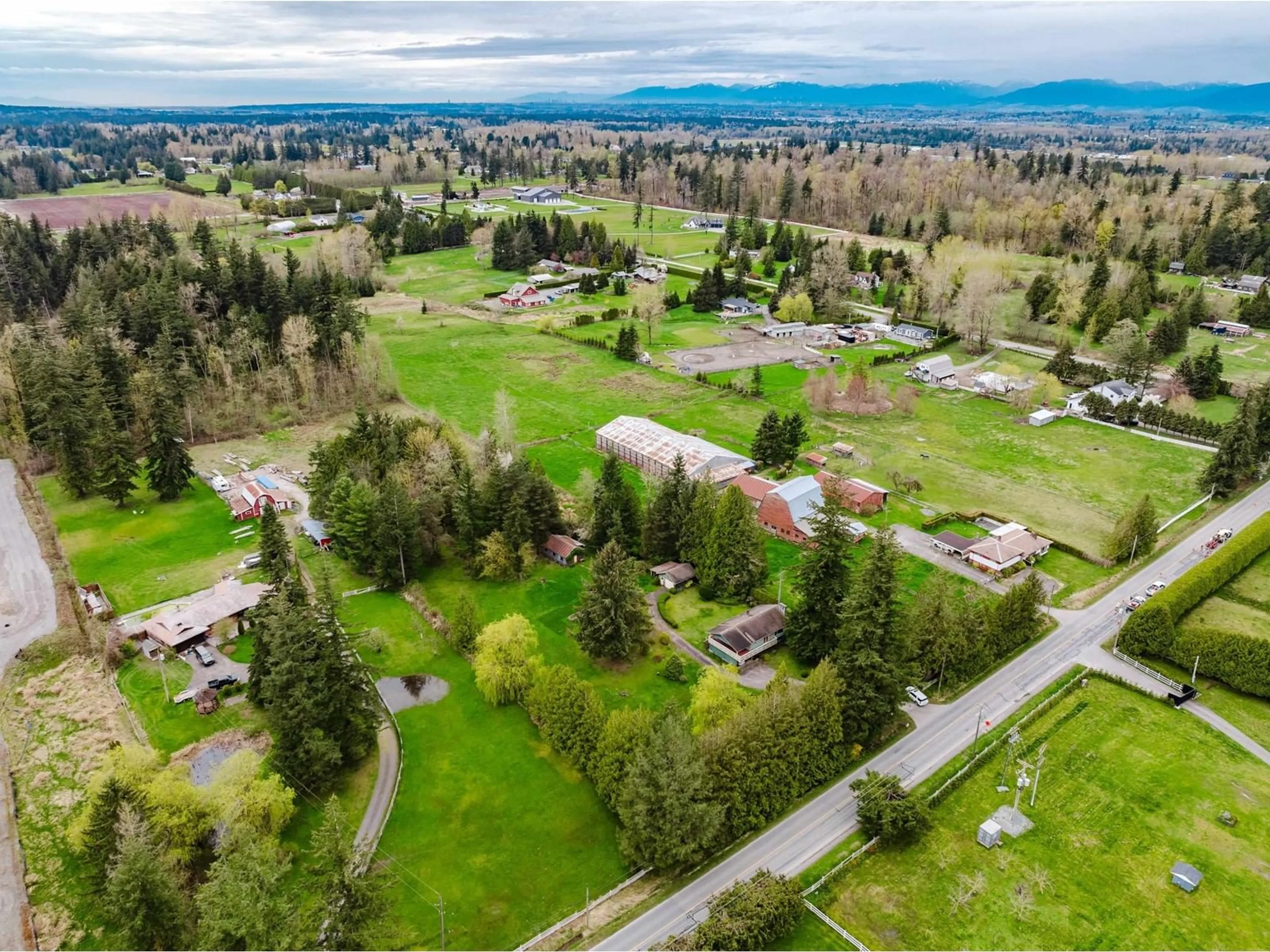 A pic from outside/outdoor area/front of a property/back of a property/a pic from drone, mountain view for 2271 232, Langley British Columbia V2Z2Z9