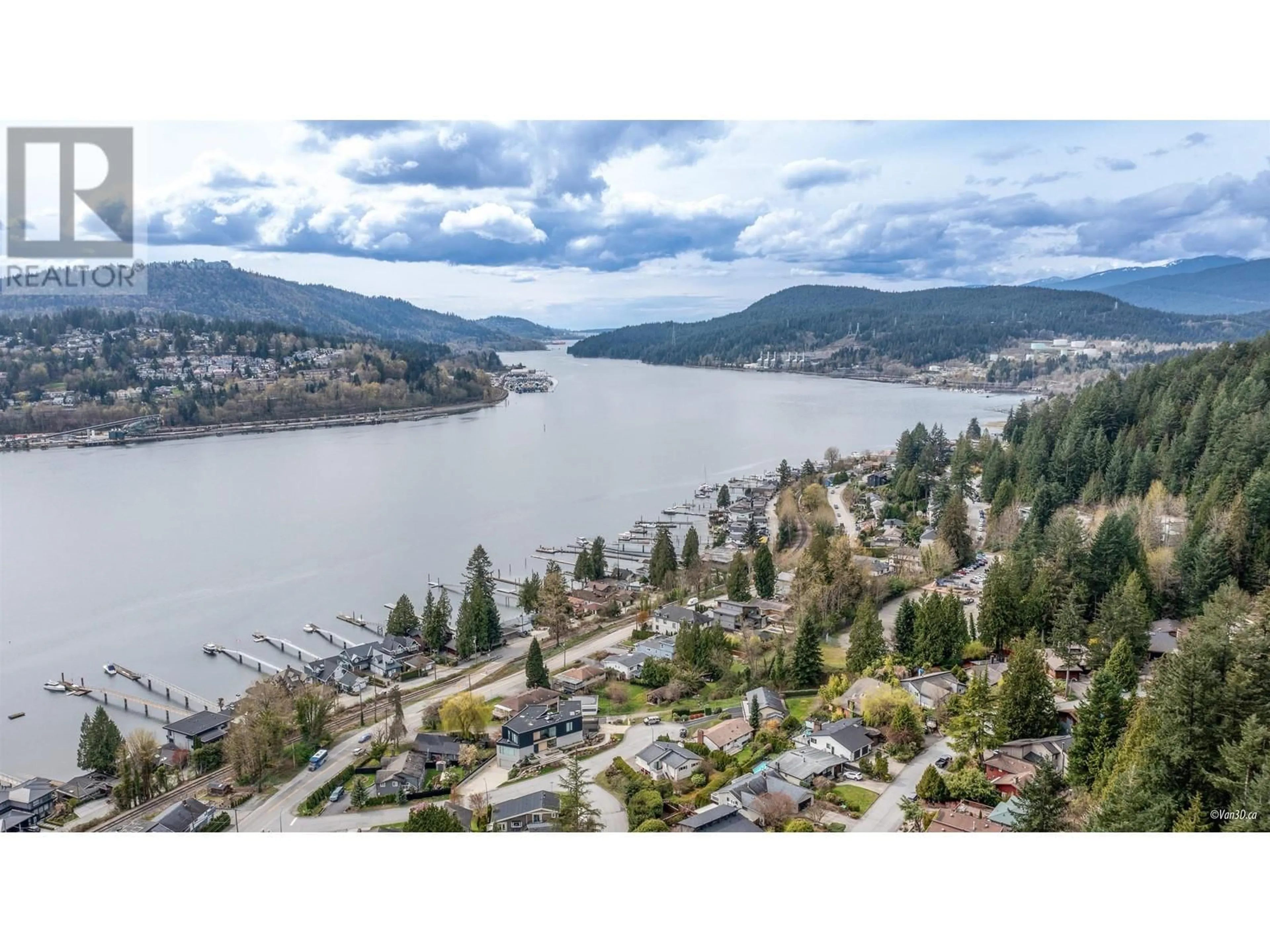 A pic from outside/outdoor area/front of a property/back of a property/a pic from drone, water/lake/river/ocean view for 663 FORESTHILL PLACE, Port Moody British Columbia V3H3A2