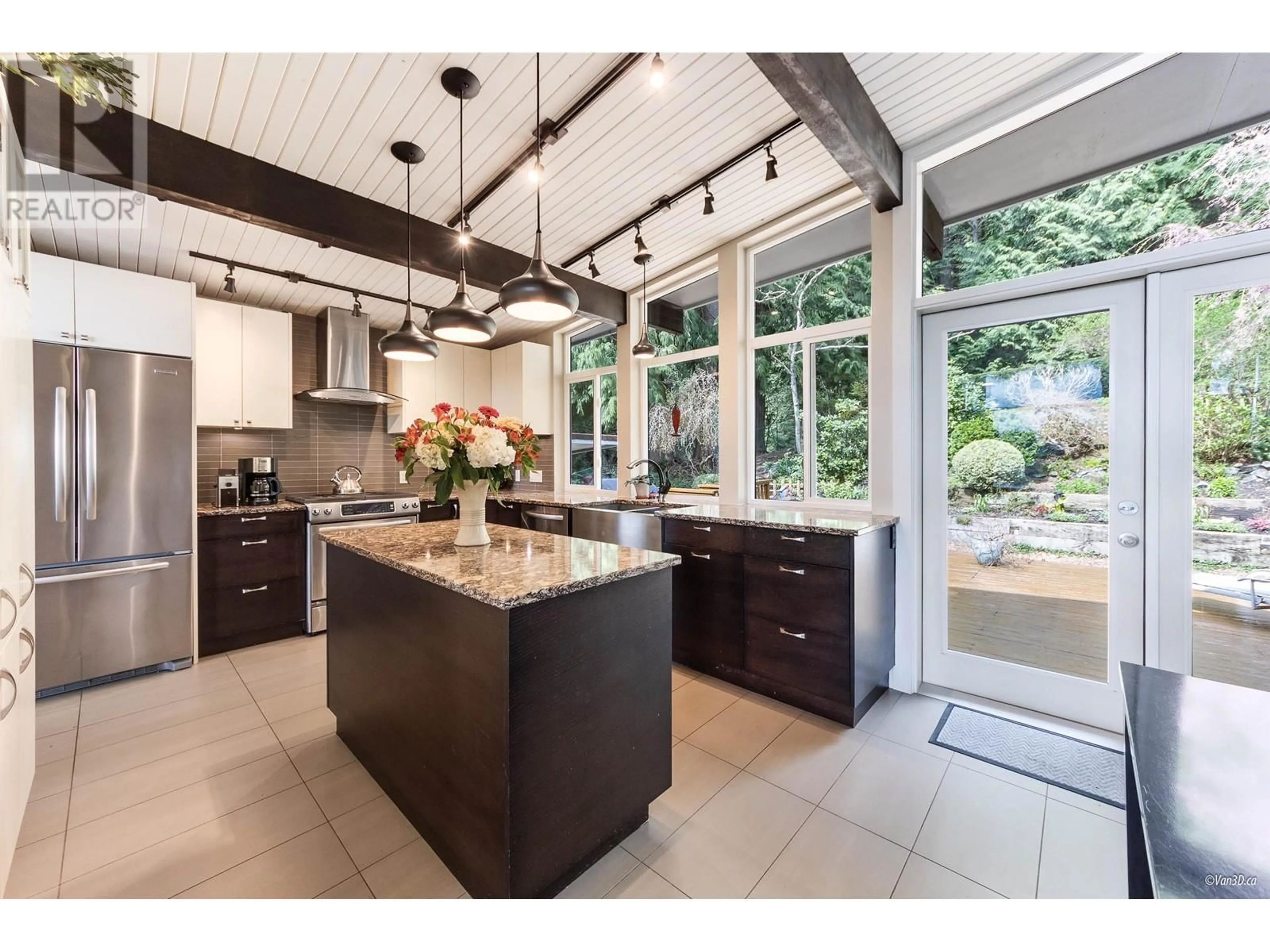Open concept kitchen, ceramic/tile floor for 663 FORESTHILL PLACE, Port Moody British Columbia V3H3A2
