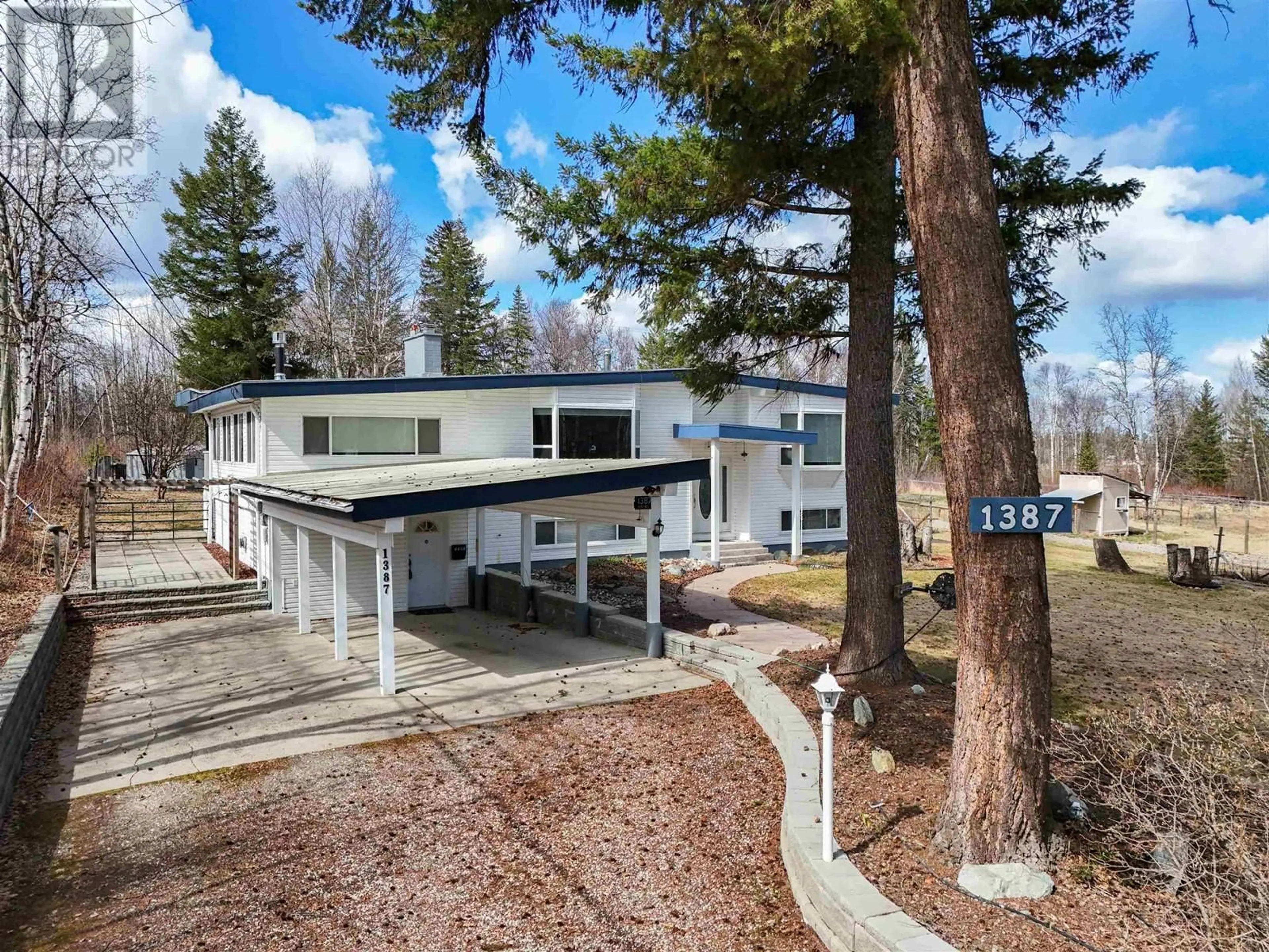 A pic from outside/outdoor area/front of a property/back of a property/a pic from drone, unknown for 1387 LUST ROAD, Quesnel British Columbia V2J3T6