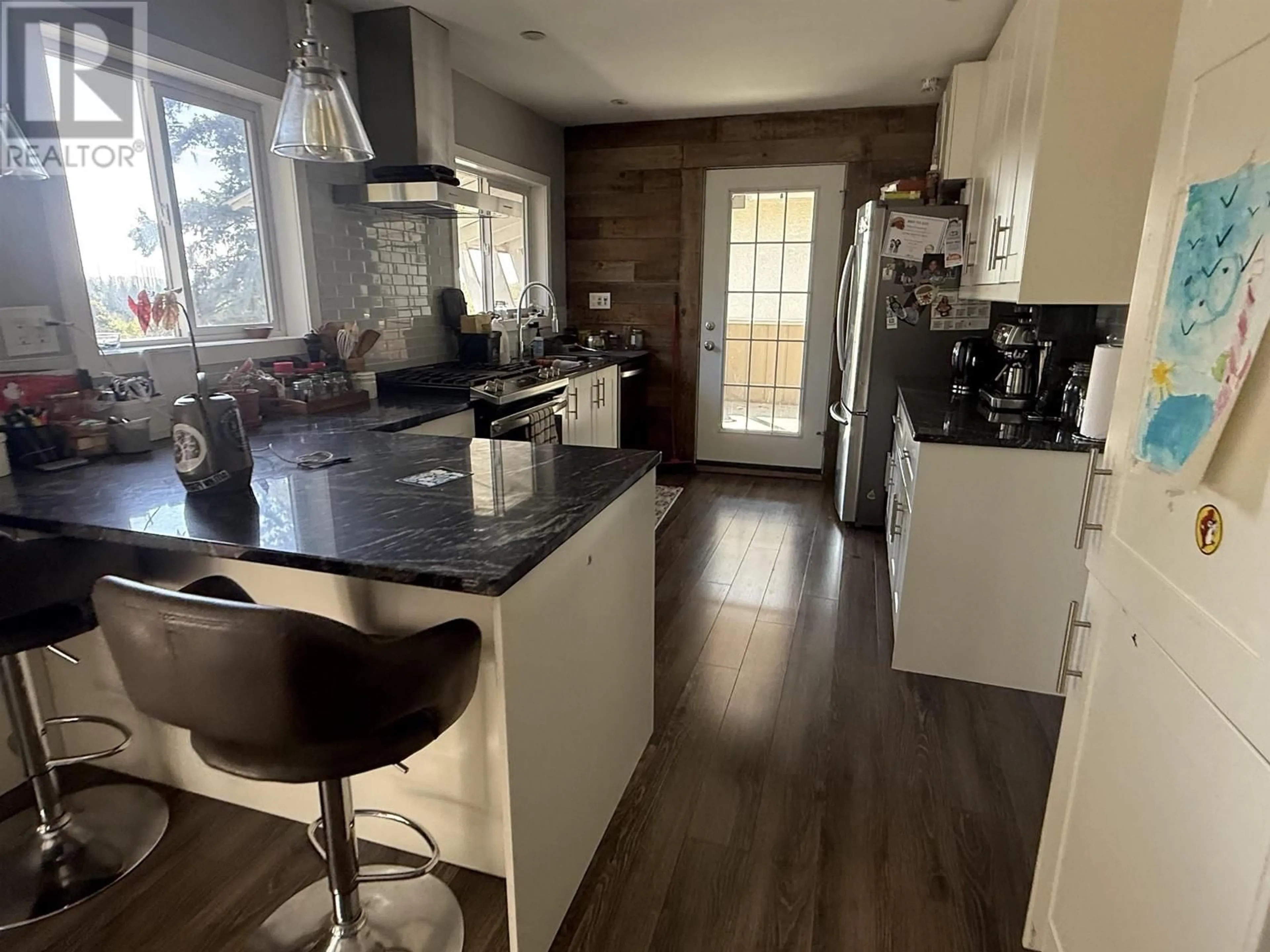 Open concept kitchen, wood/laminate floor for 5565 ELEANOR STREET, Burnaby British Columbia V5J3E1