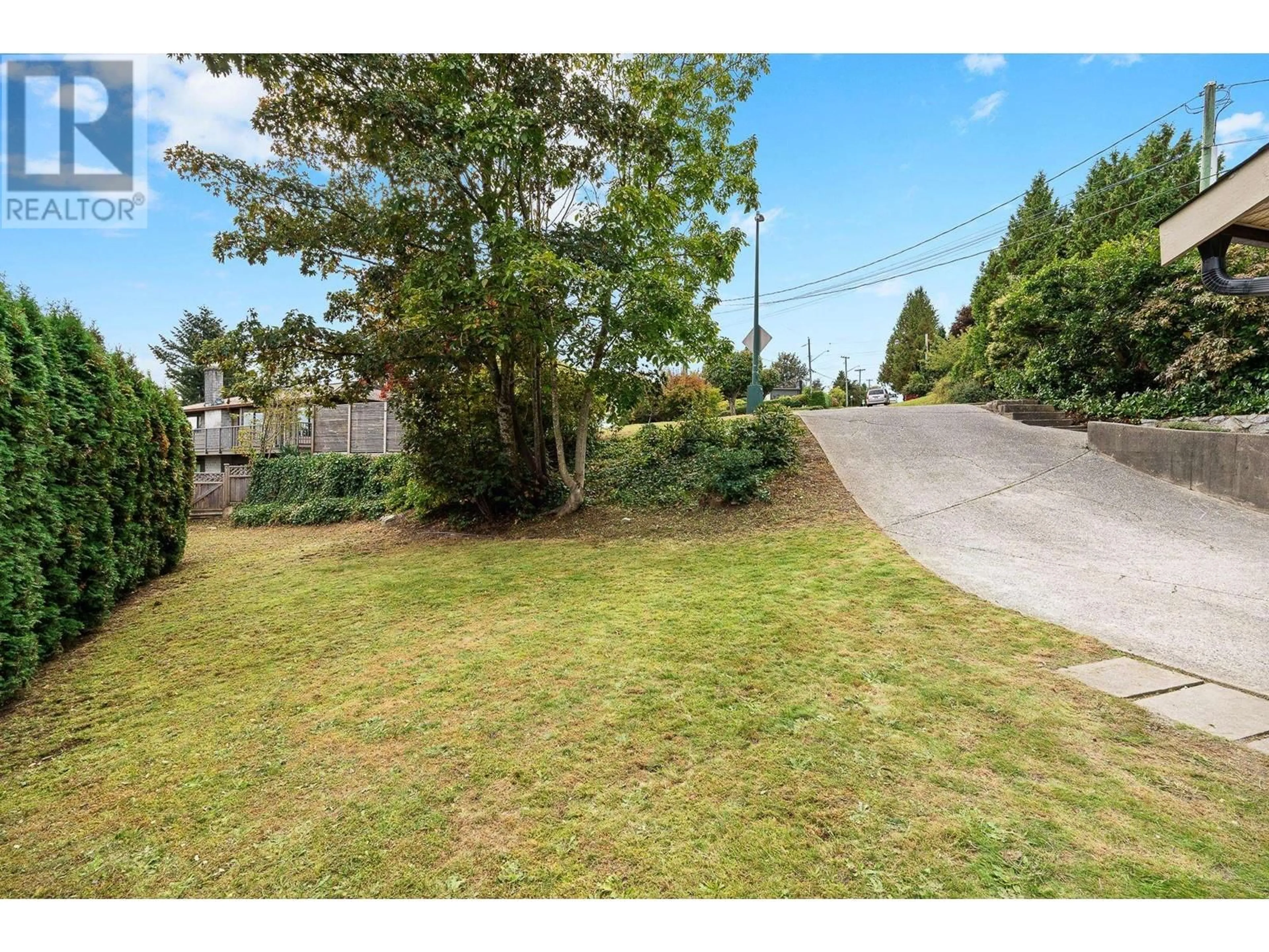A pic from outside/outdoor area/front of a property/back of a property/a pic from drone, street for 2217 HILLSIDE AVENUE, Coquitlam British Columbia V3K1L3