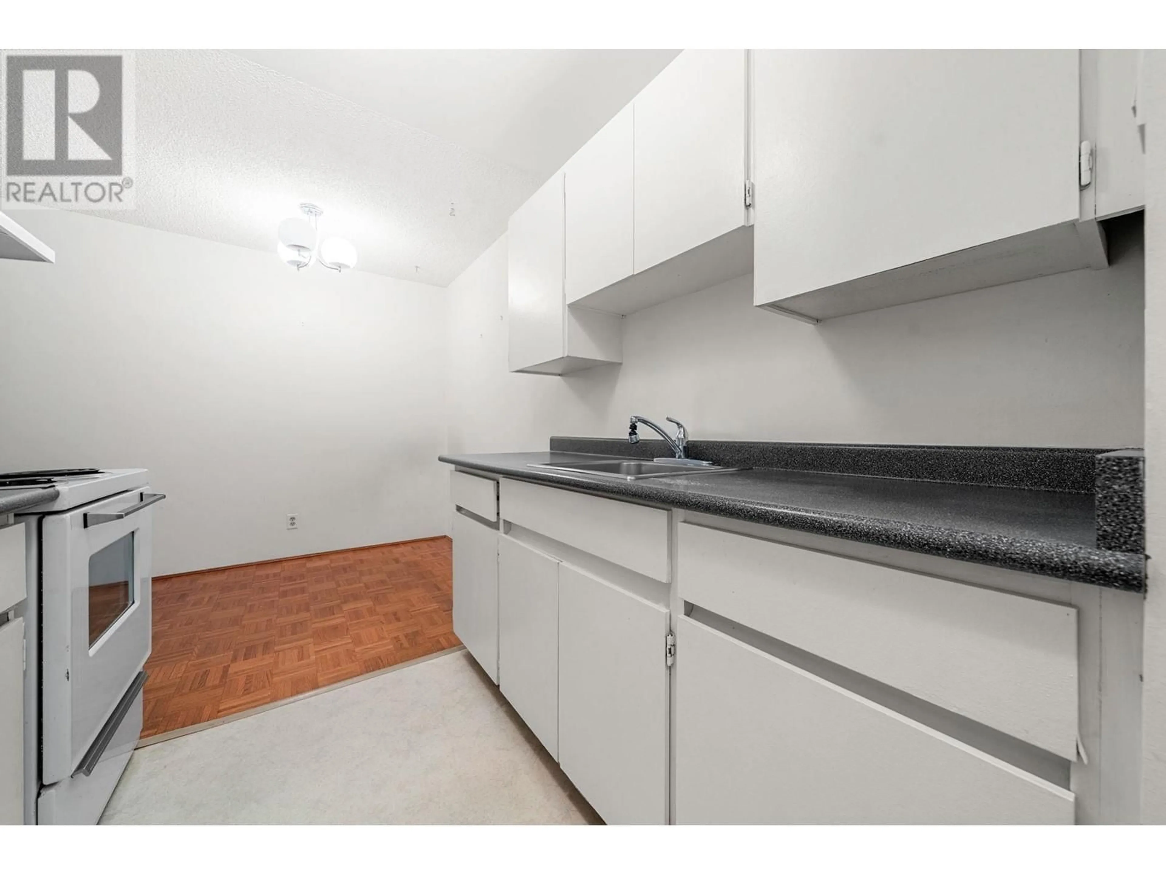 Standard kitchen, unknown for 405 - 2016 FULLERTON AVENUE, North Vancouver British Columbia V7P3E6