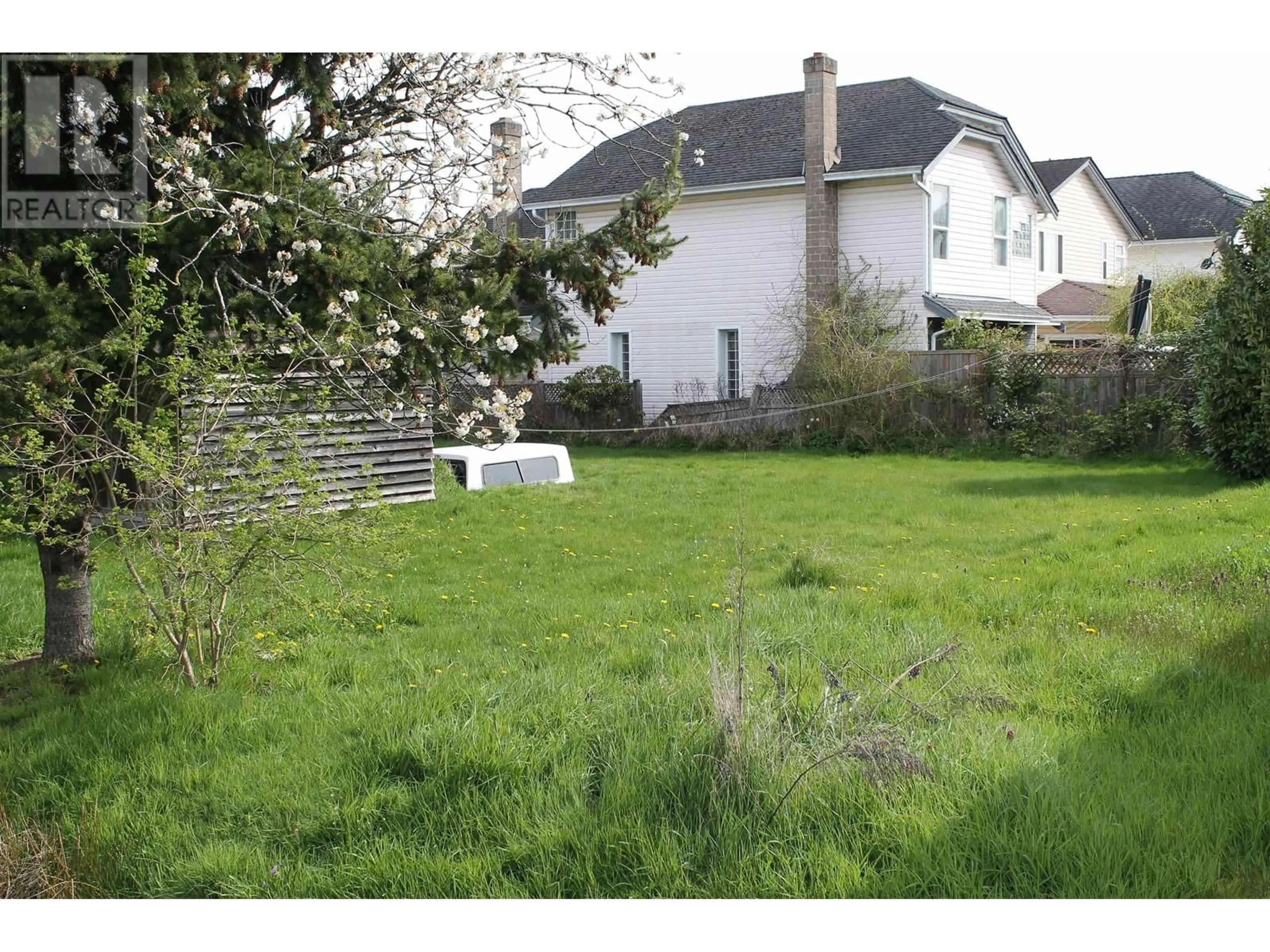 A pic from outside/outdoor area/front of a property/back of a property/a pic from drone, street for 3180 GEORGIA STREET, Richmond British Columbia V7E2R3