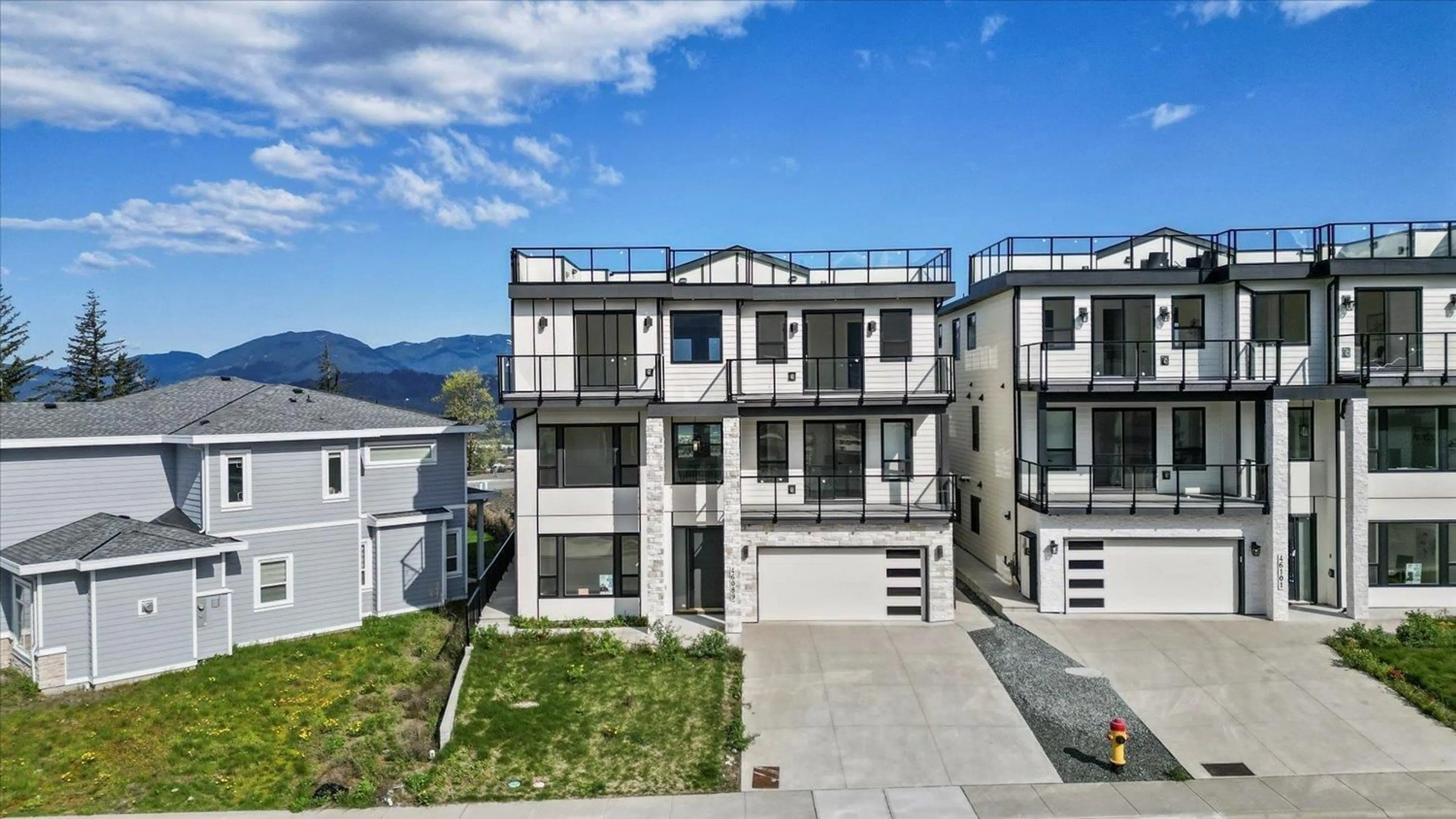 A pic from outside/outdoor area/front of a property/back of a property/a pic from drone, mountain view for 46089 CRESTVIEW DRIVE, Chilliwack British Columbia V2R6G4