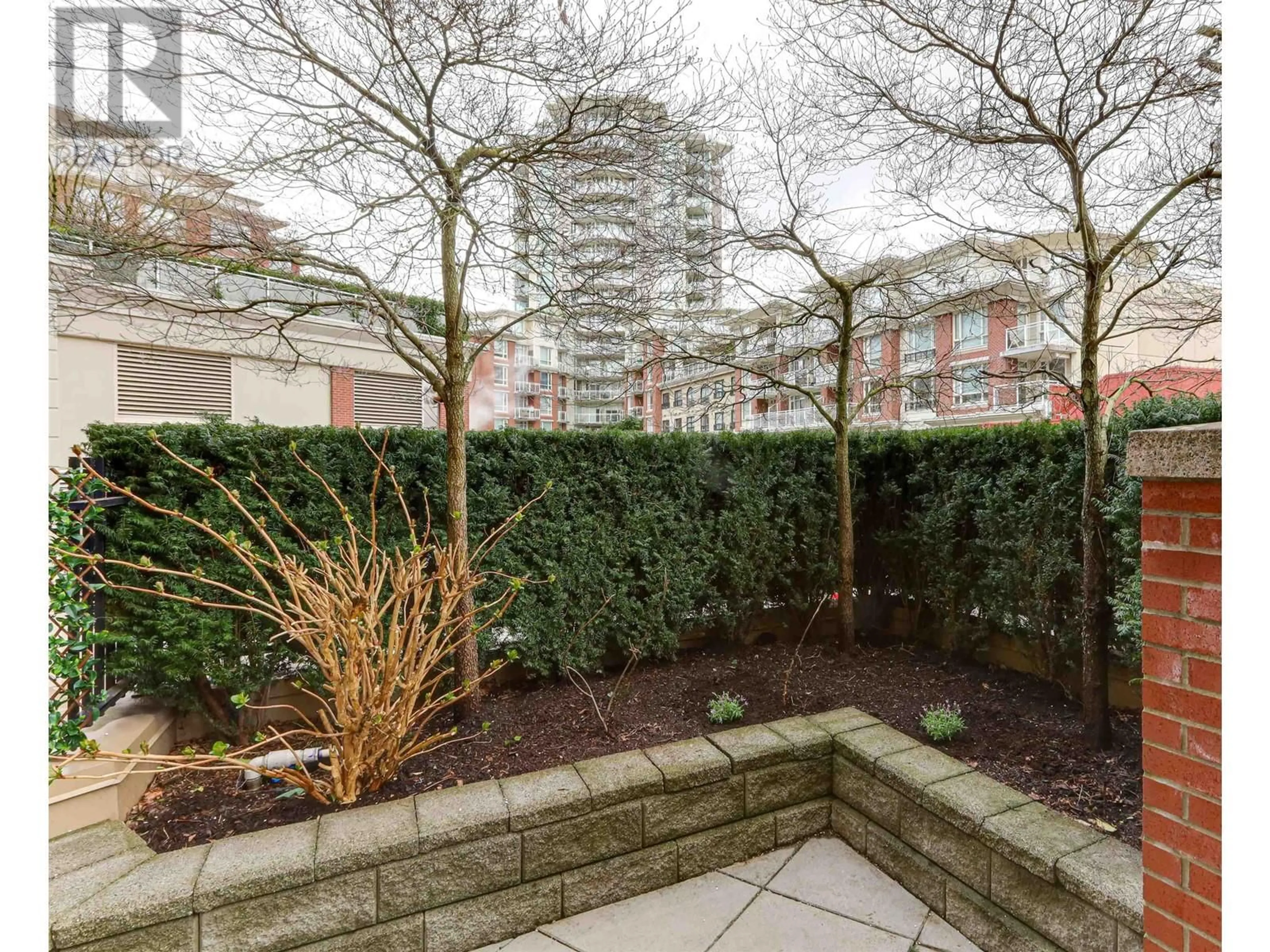 Patio, street for 1468 CEDAR COTTAGE MEWS, Vancouver British Columbia V5N5Z1